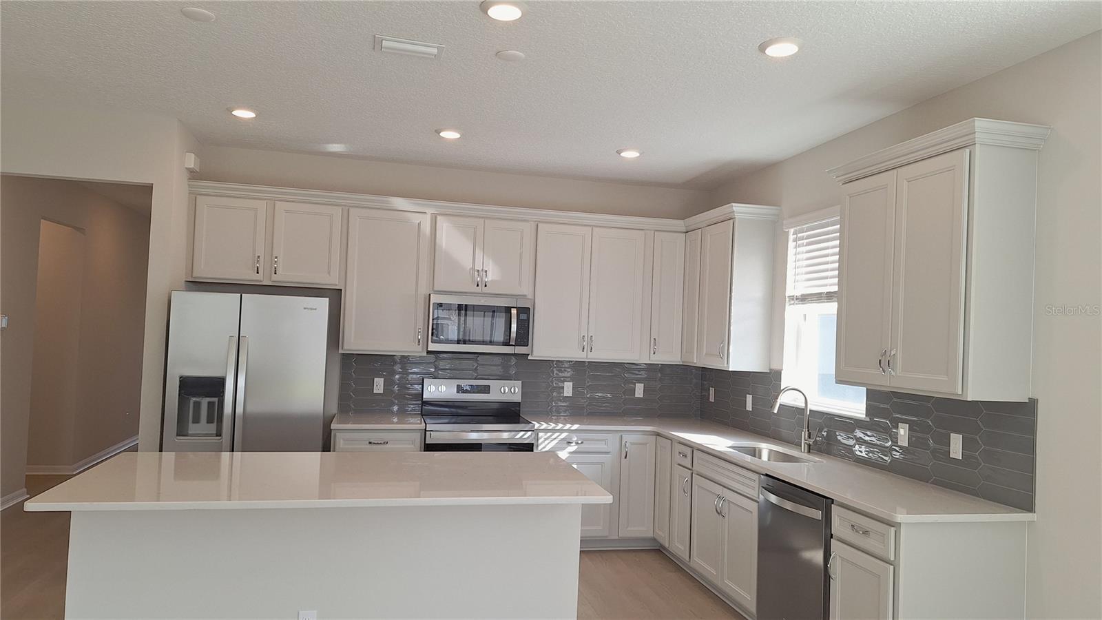 LANDINGS AT LIVE OAK LAKE - Residential Lease