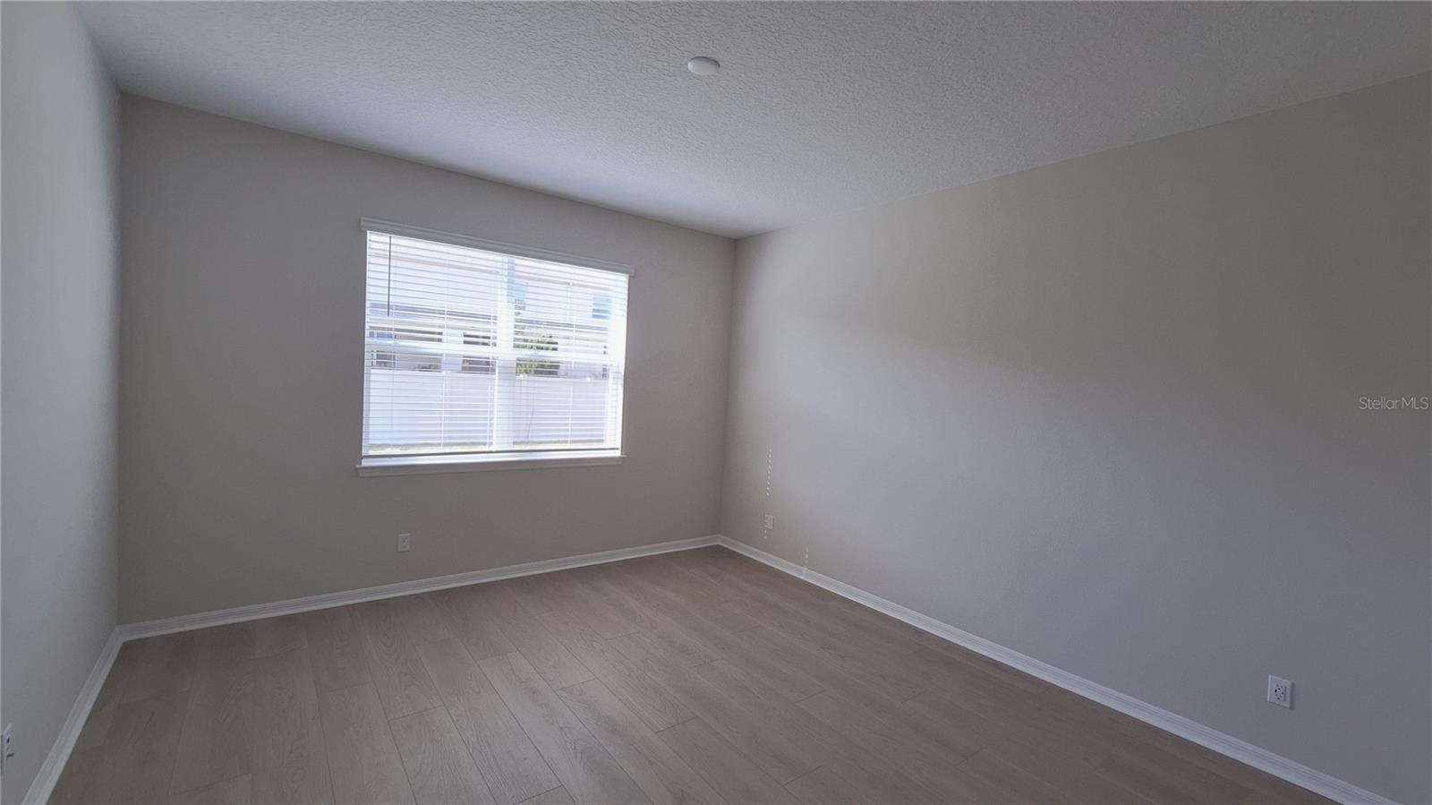 LANDINGS AT LIVE OAK LAKE - Residential Lease