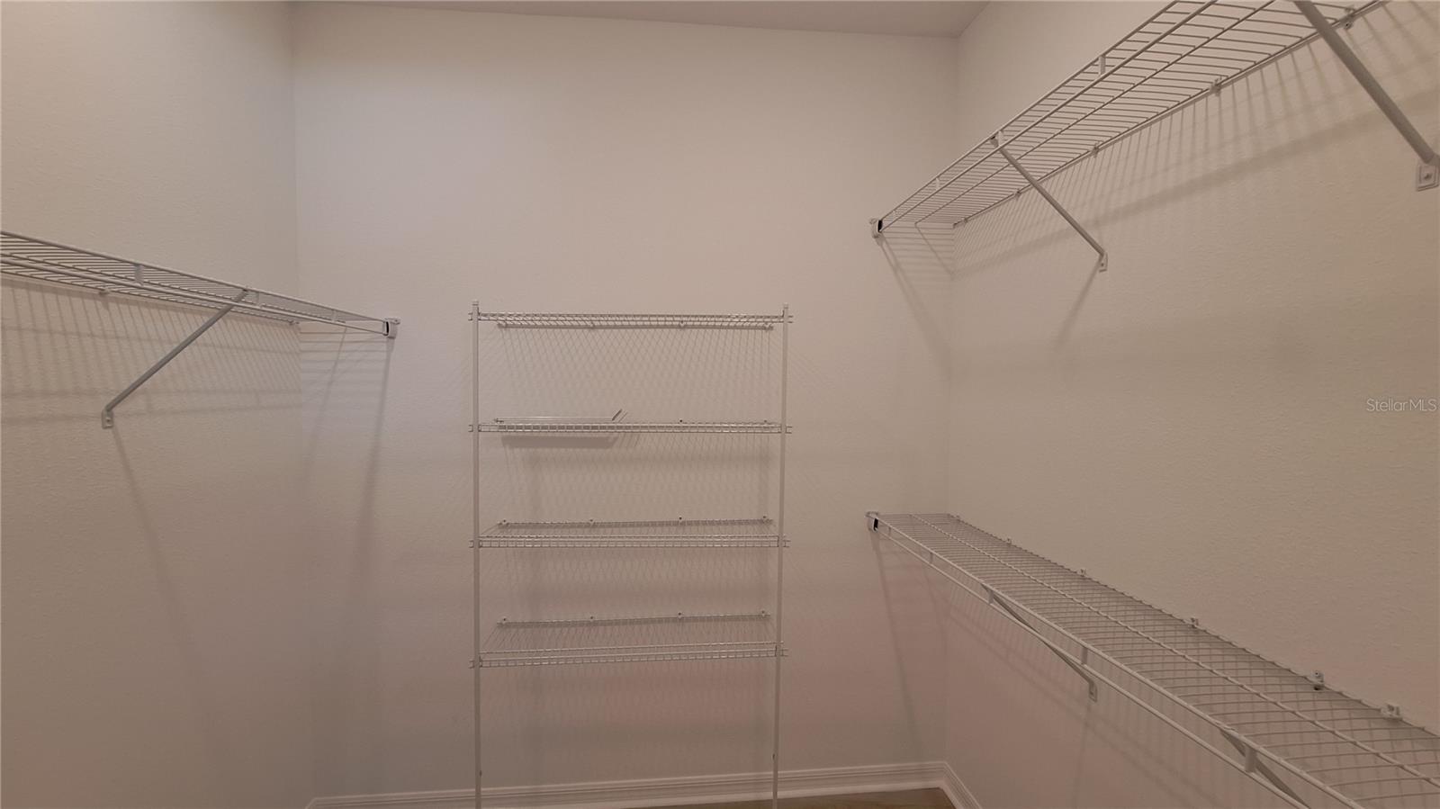 LANDINGS AT LIVE OAK LAKE - Residential Lease