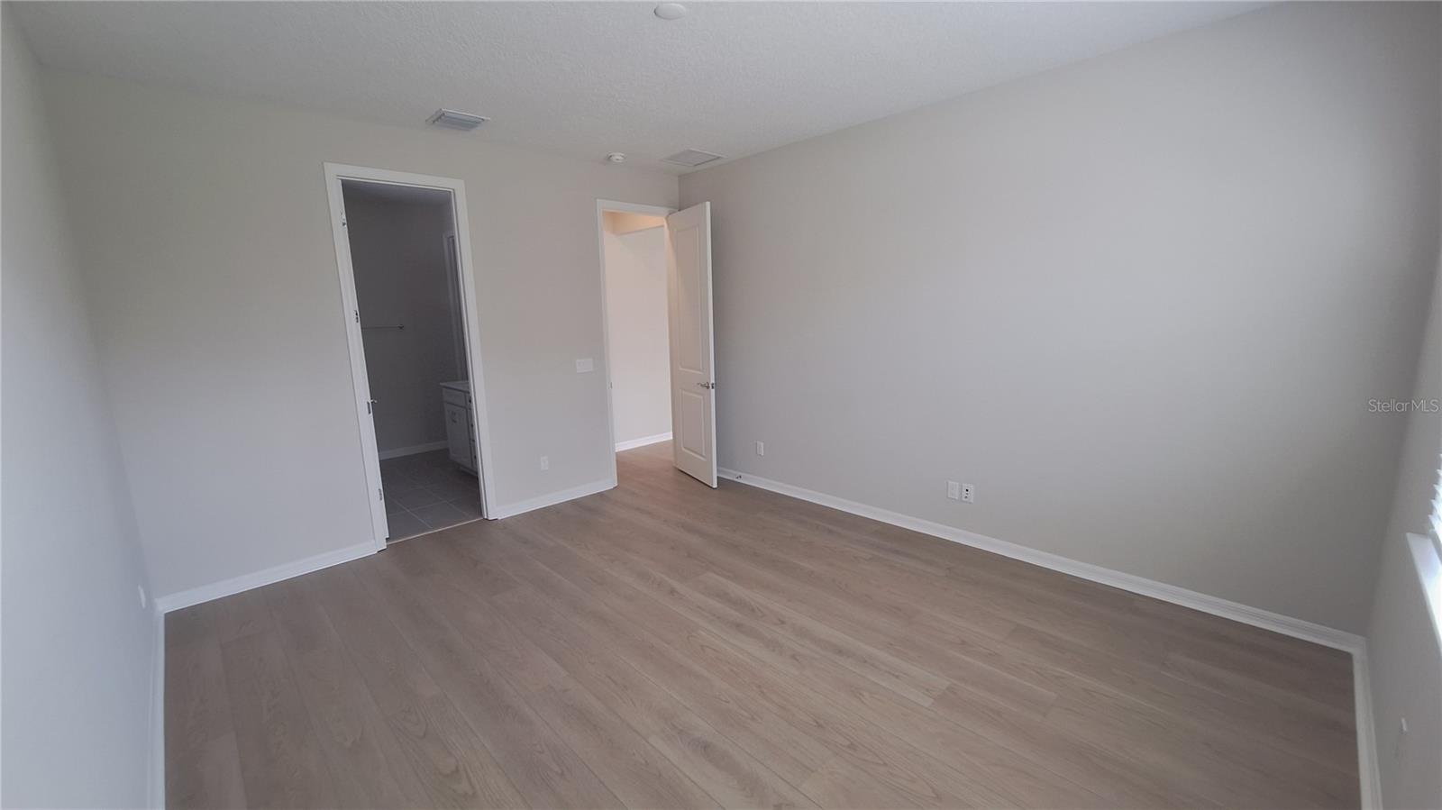 LANDINGS AT LIVE OAK LAKE - Residential Lease