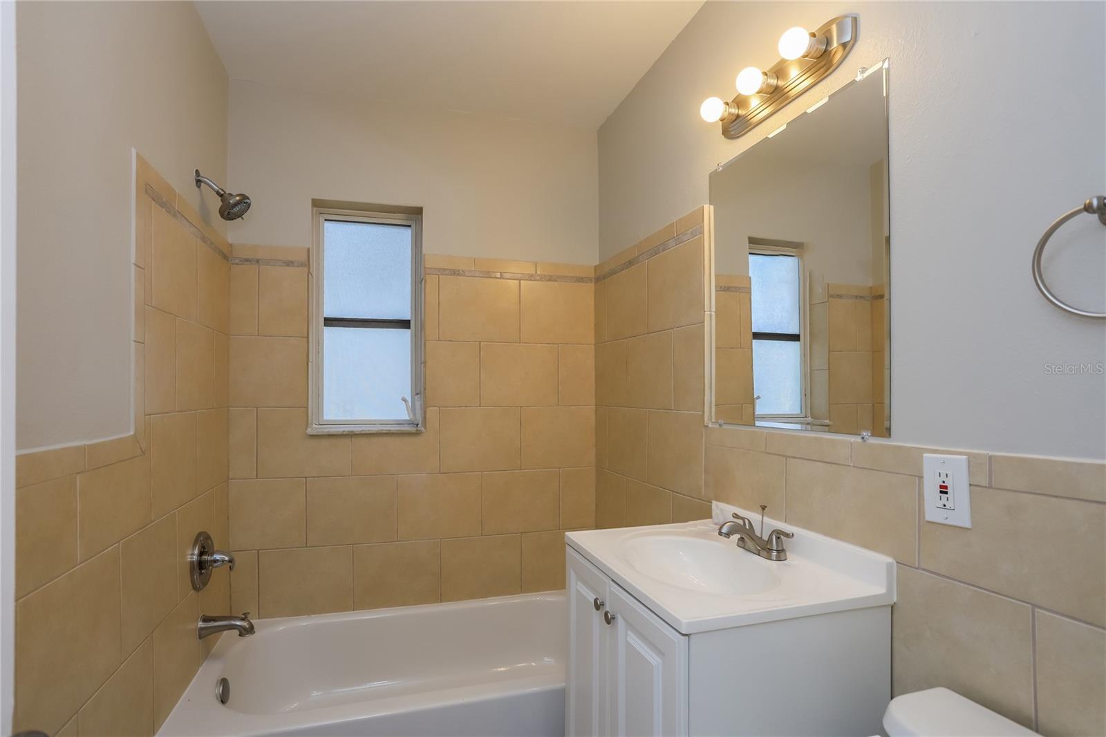 POINT TERRACE SUB - Residential Lease
