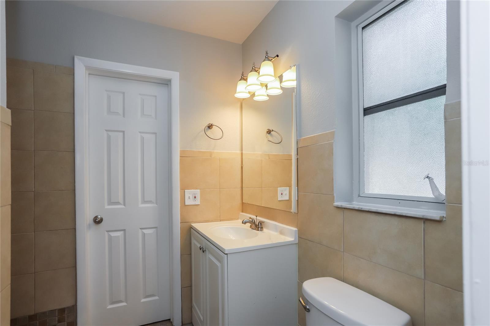 POINT TERRACE SUB - Residential Lease