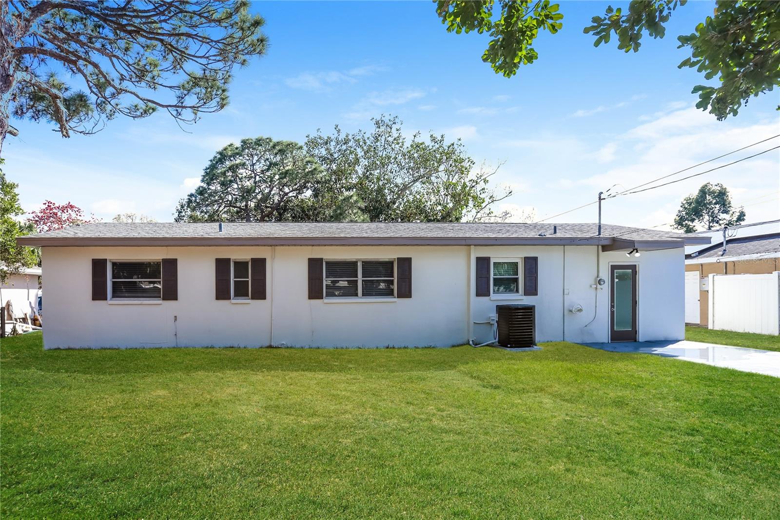 POINT TERRACE SUB - Residential Lease