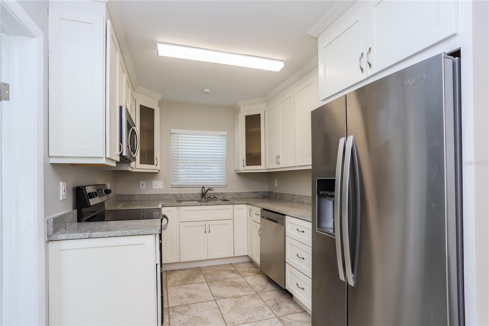 POINT TERRACE SUB - Residential Lease