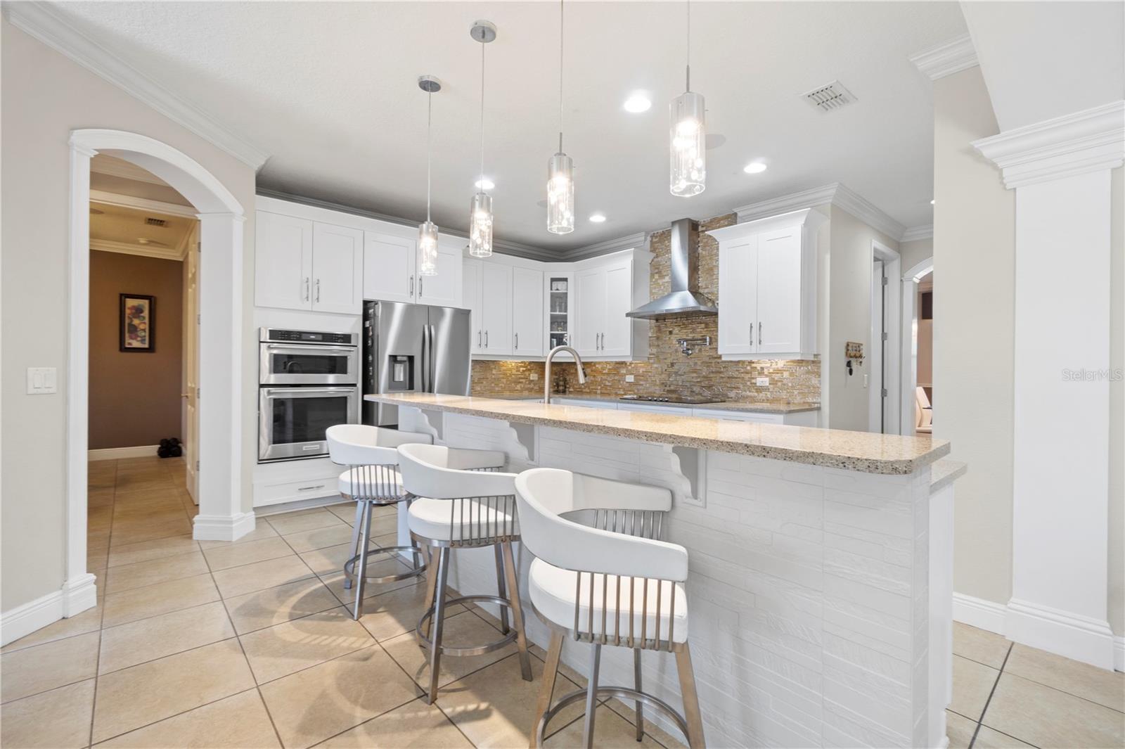 LAKESIDE ESTATES - Residential