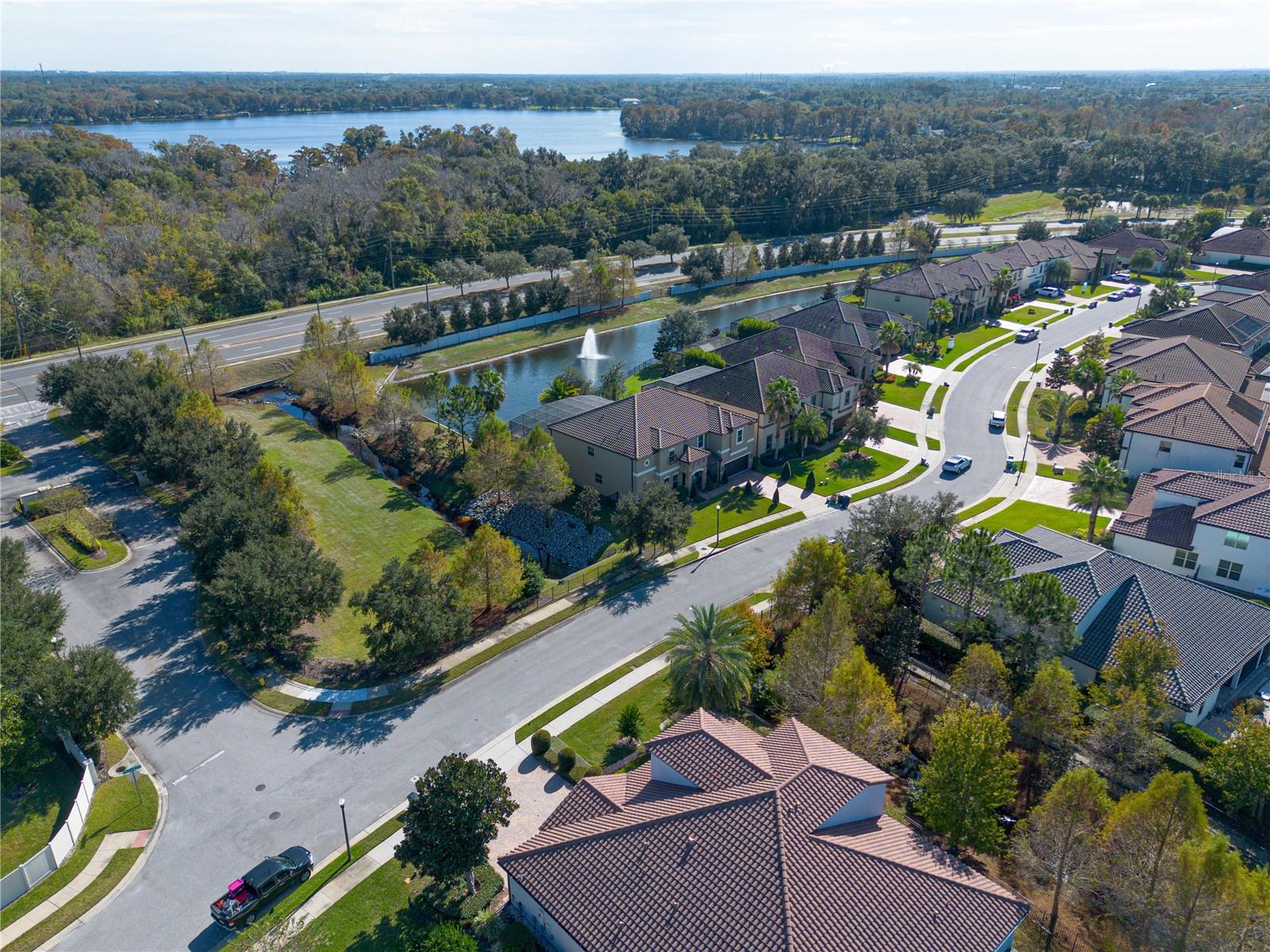 LAKESIDE ESTATES - Residential