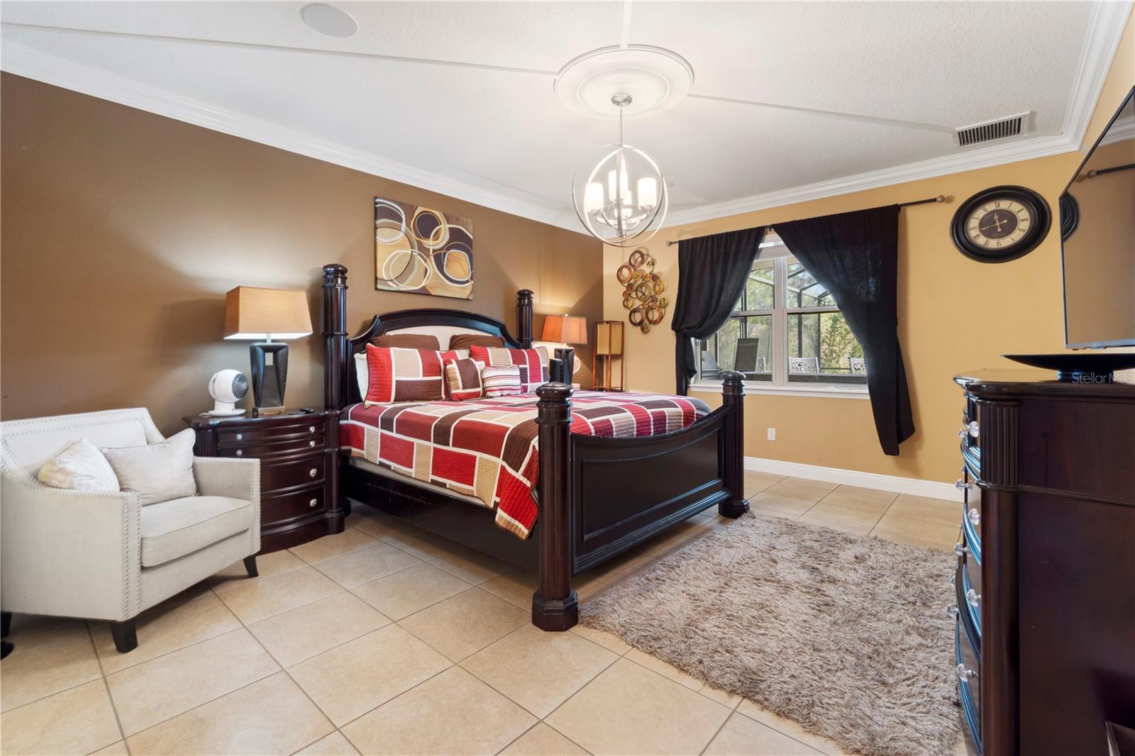 LAKESIDE ESTATES - Residential