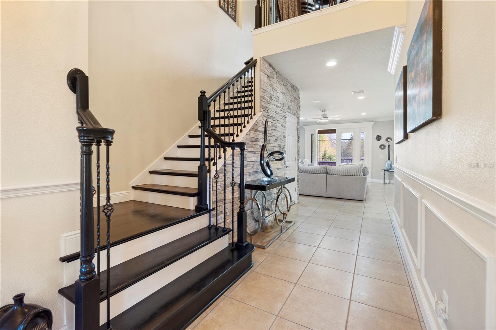 LAKESIDE ESTATES - Residential