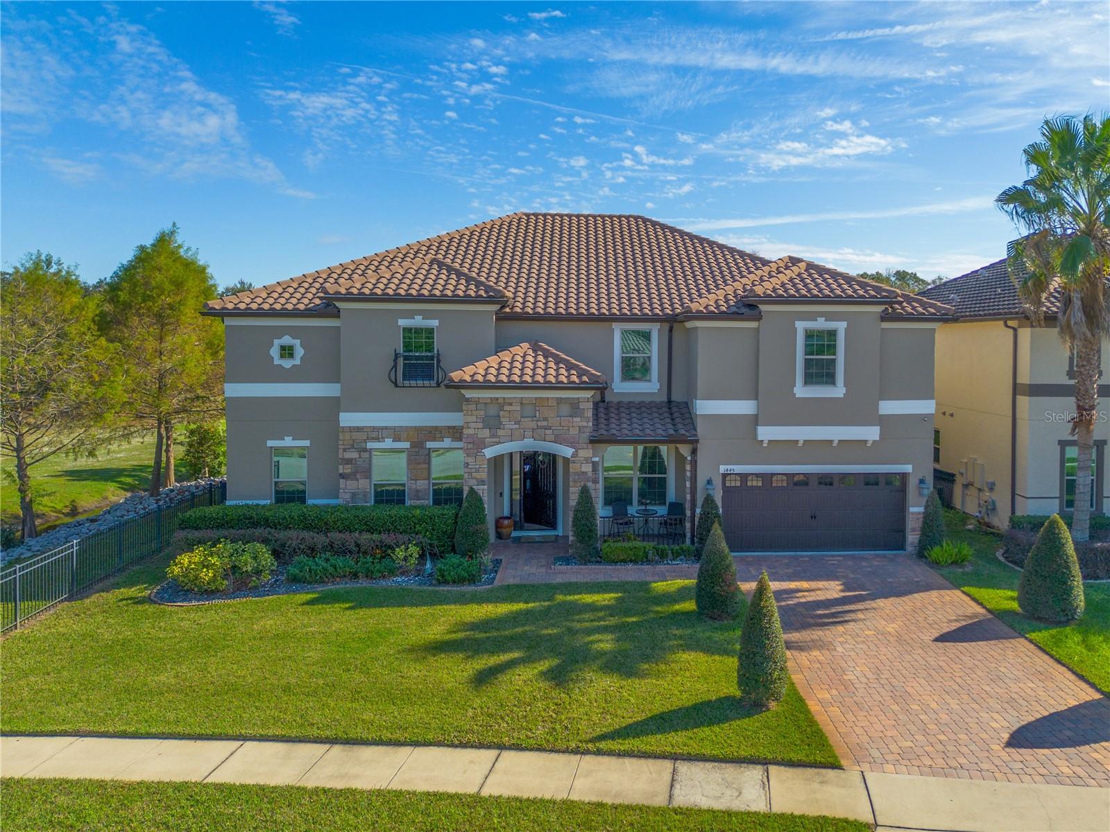 LAKESIDE ESTATES - Residential