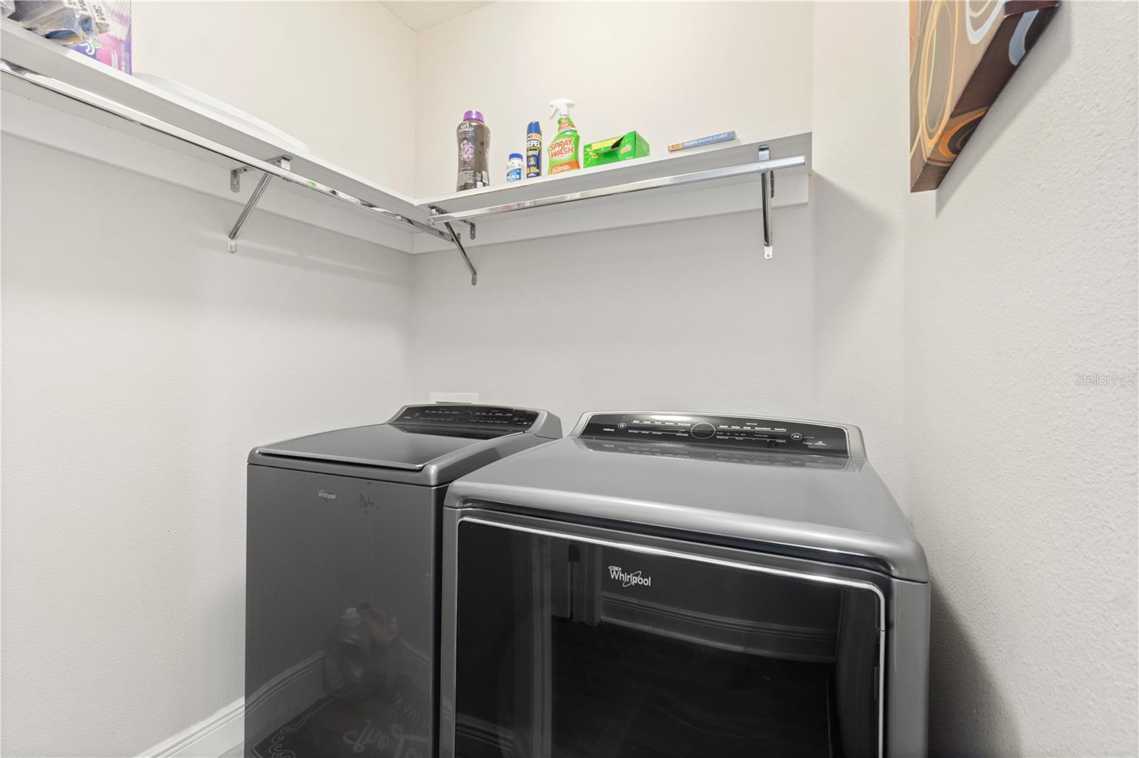 LAKESIDE ESTATES - Residential