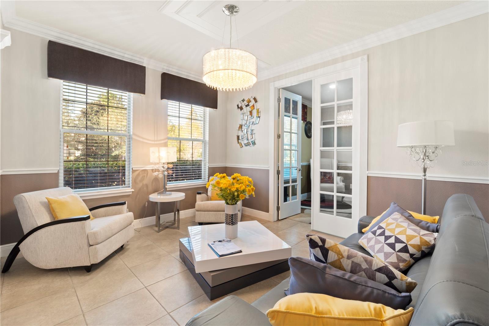 LAKESIDE ESTATES - Residential