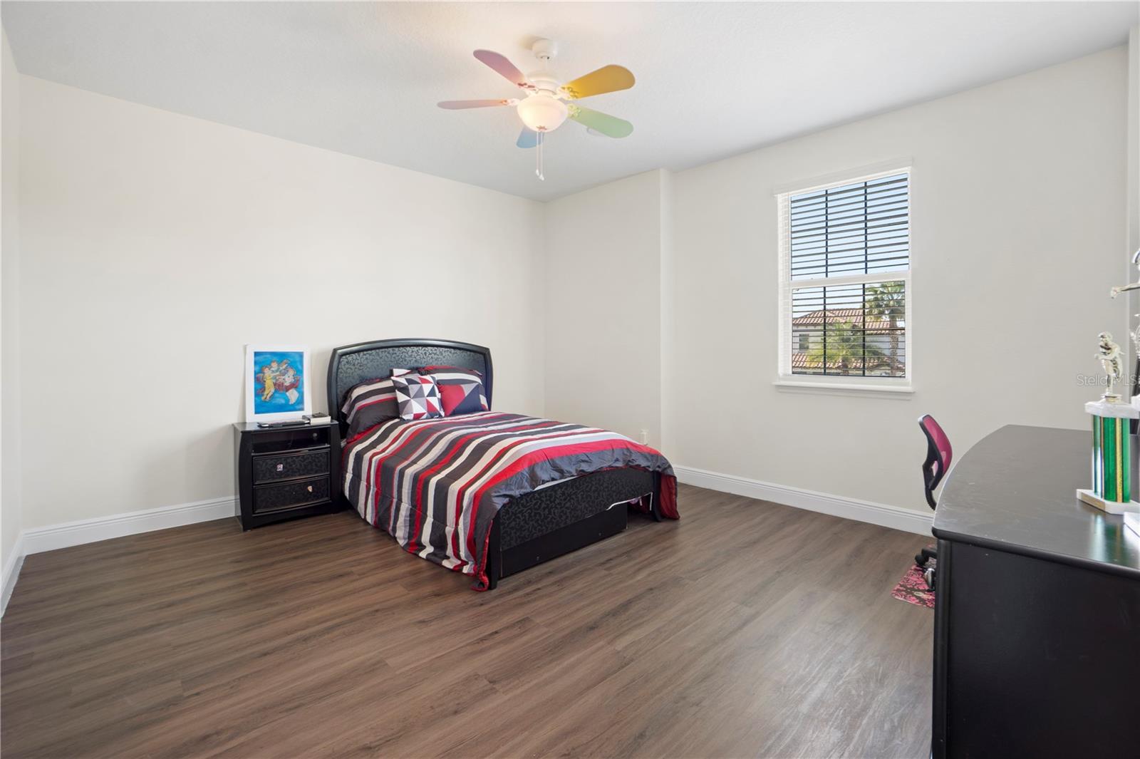 LAKESIDE ESTATES - Residential