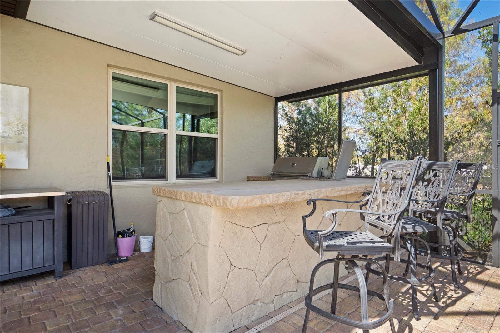 LAKESIDE ESTATES - Residential