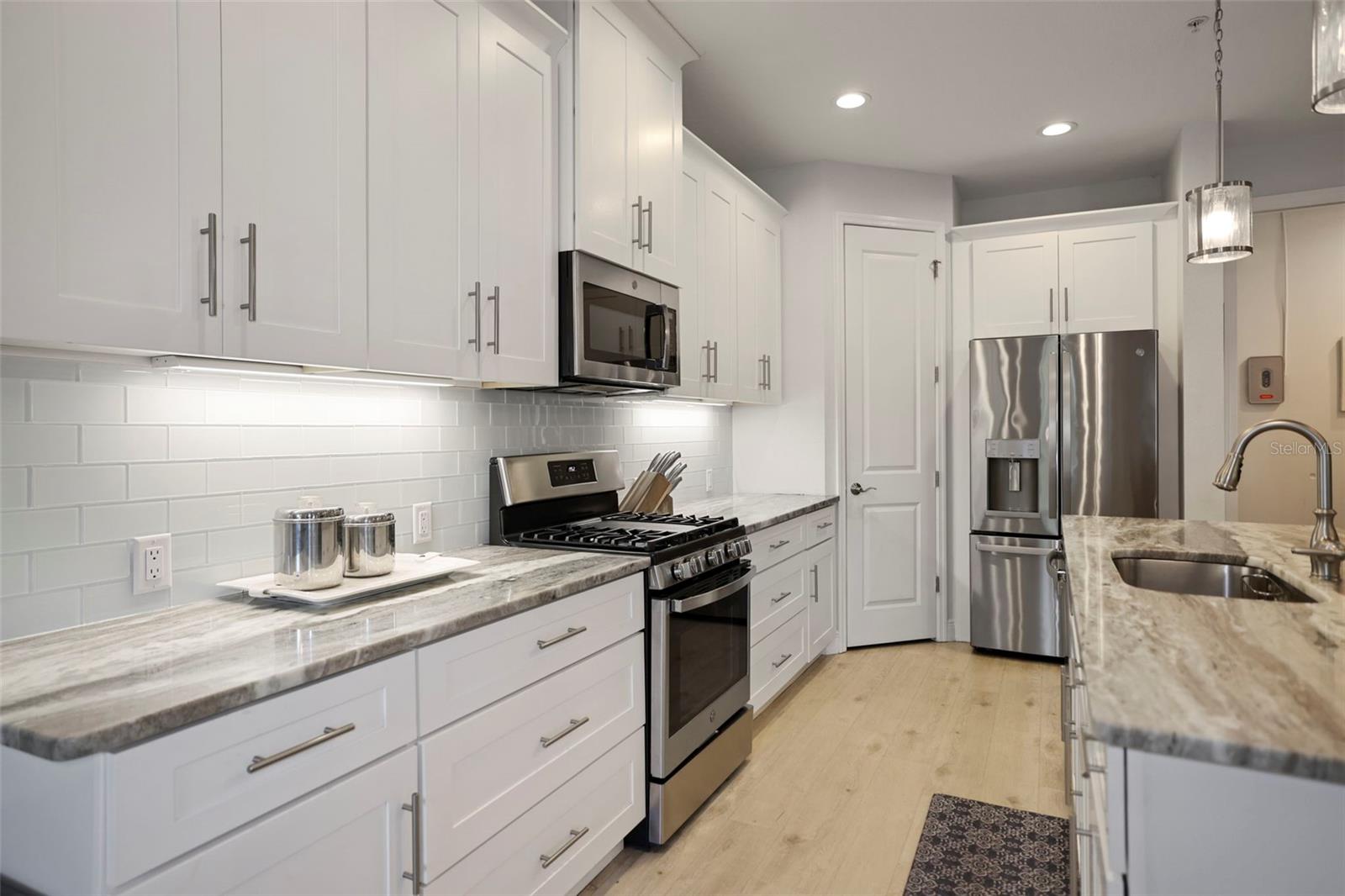 BREEZY ACRES PARK - Residential