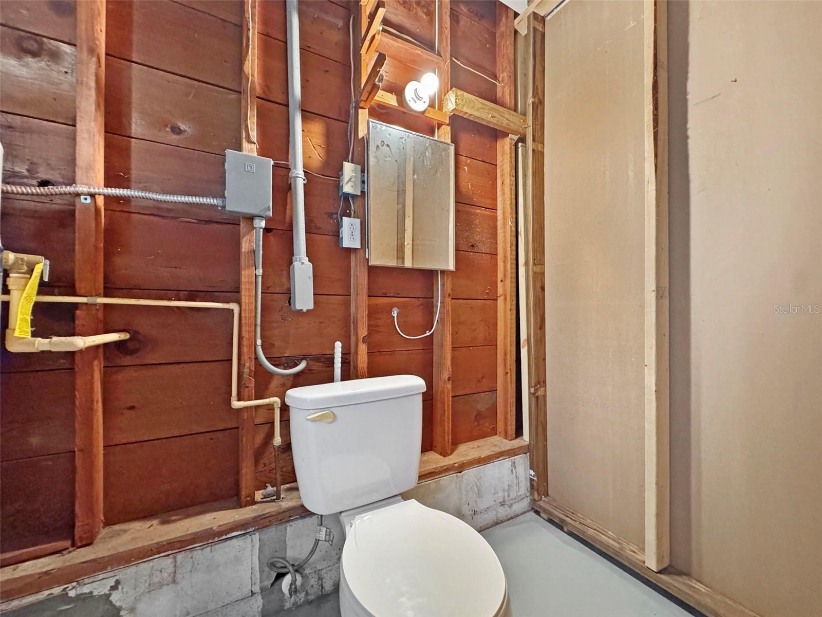 BREEZY ACRES PARK - Residential