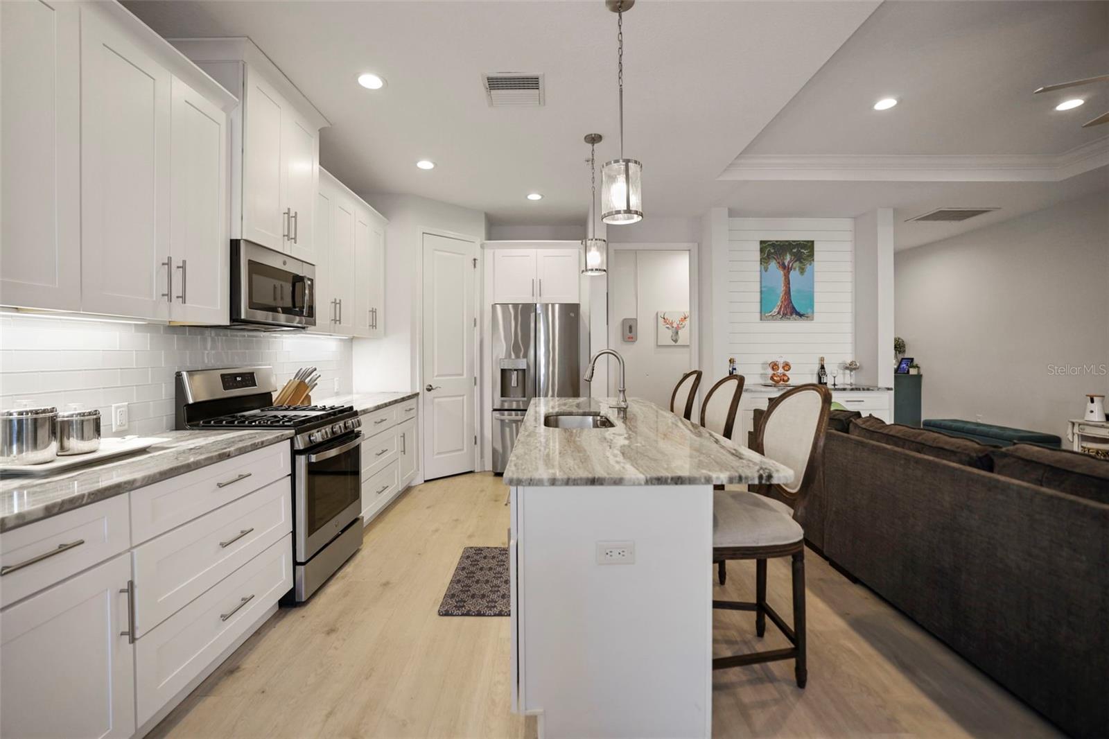 BREEZY ACRES PARK - Residential