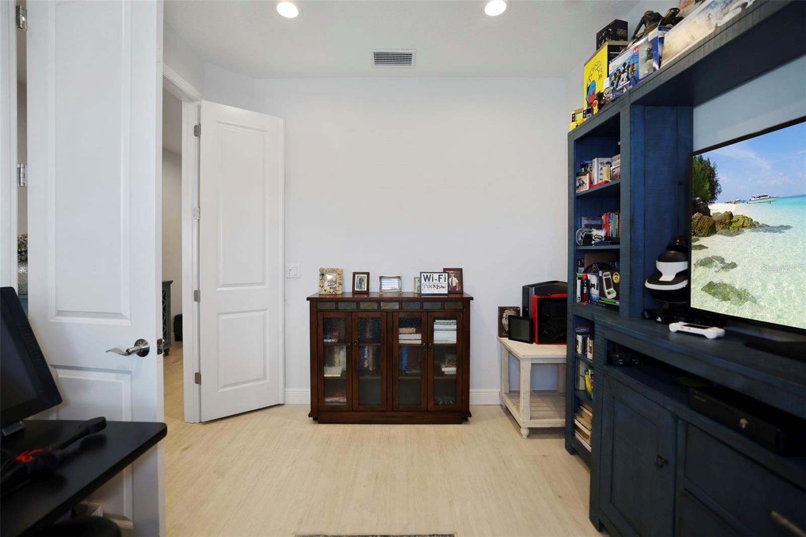 BREEZY ACRES PARK - Residential