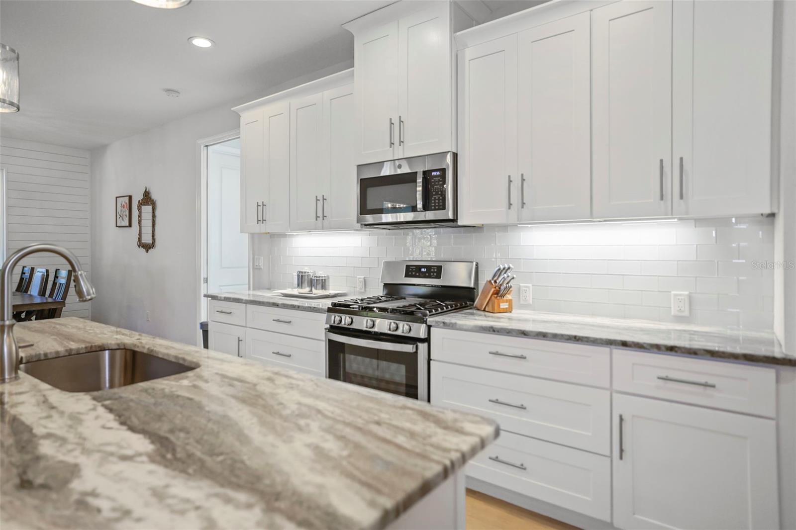 BREEZY ACRES PARK - Residential