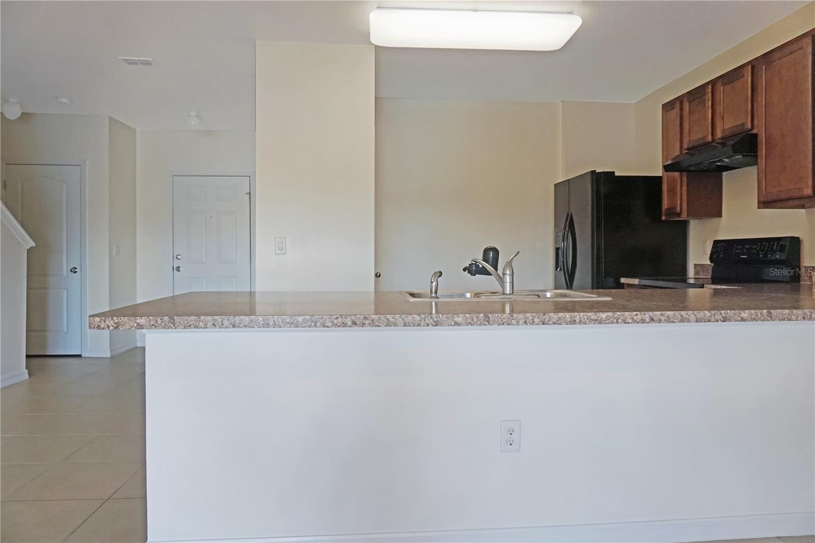 LAKE BLUFF/TOWN CENTER EAST-PH - Residential Lease