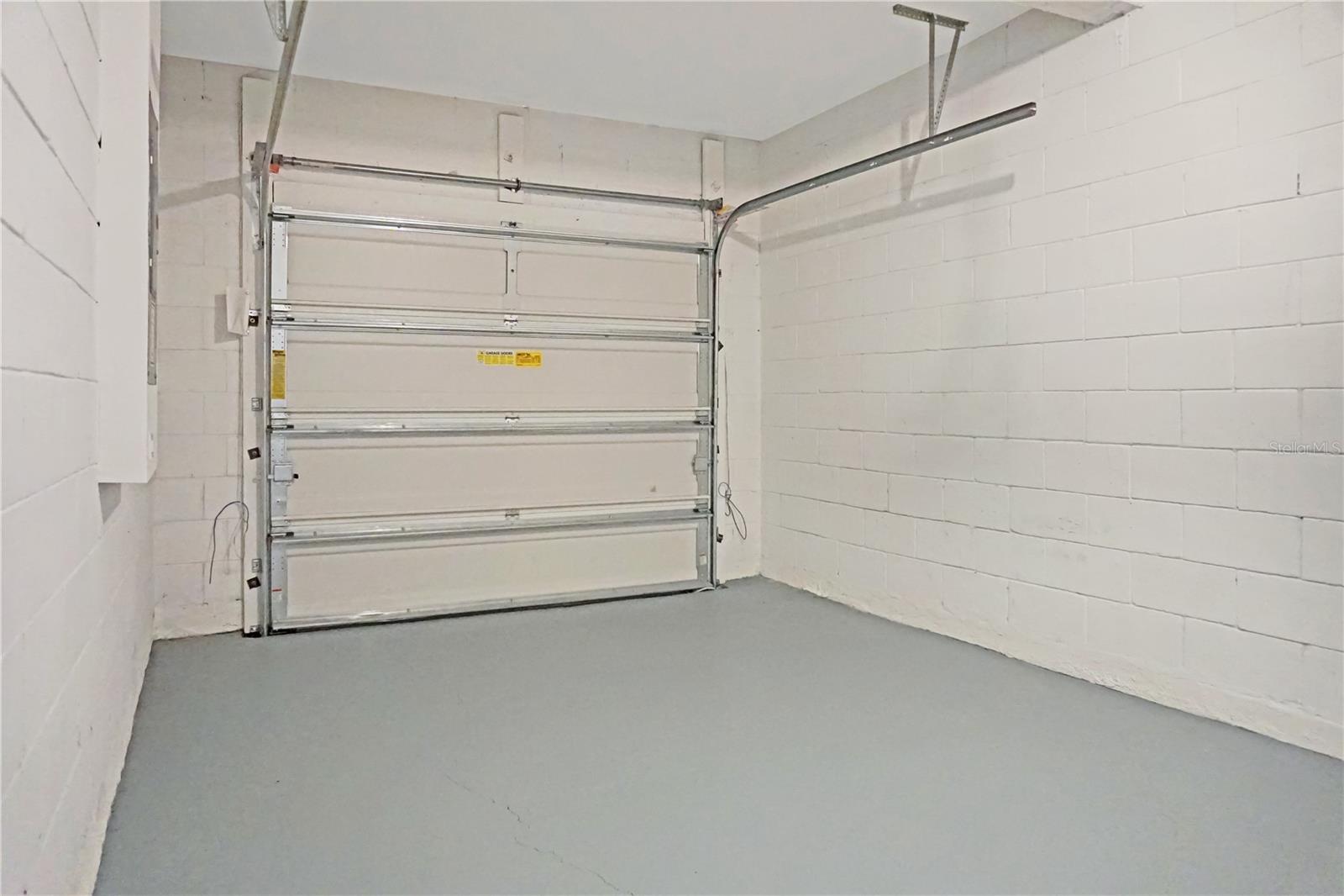 LAKE BLUFF/TOWN CENTER EAST-PH - Residential Lease