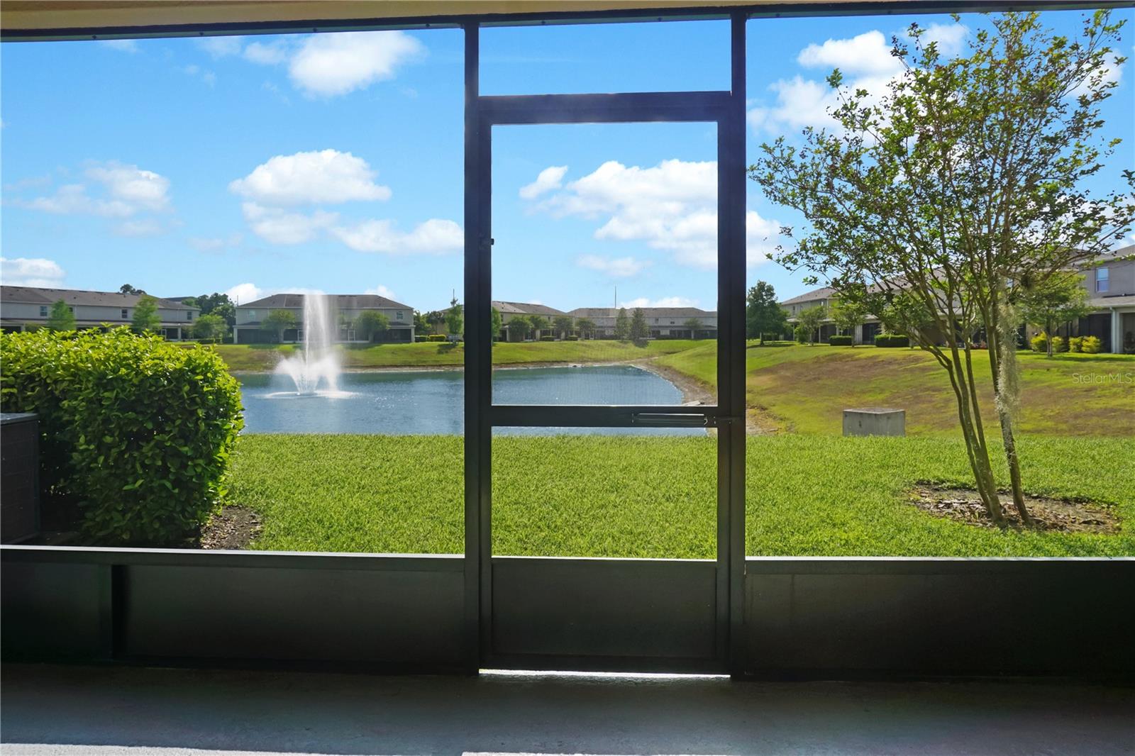 LAKE BLUFF/TOWN CENTER EAST-PH - Residential Lease