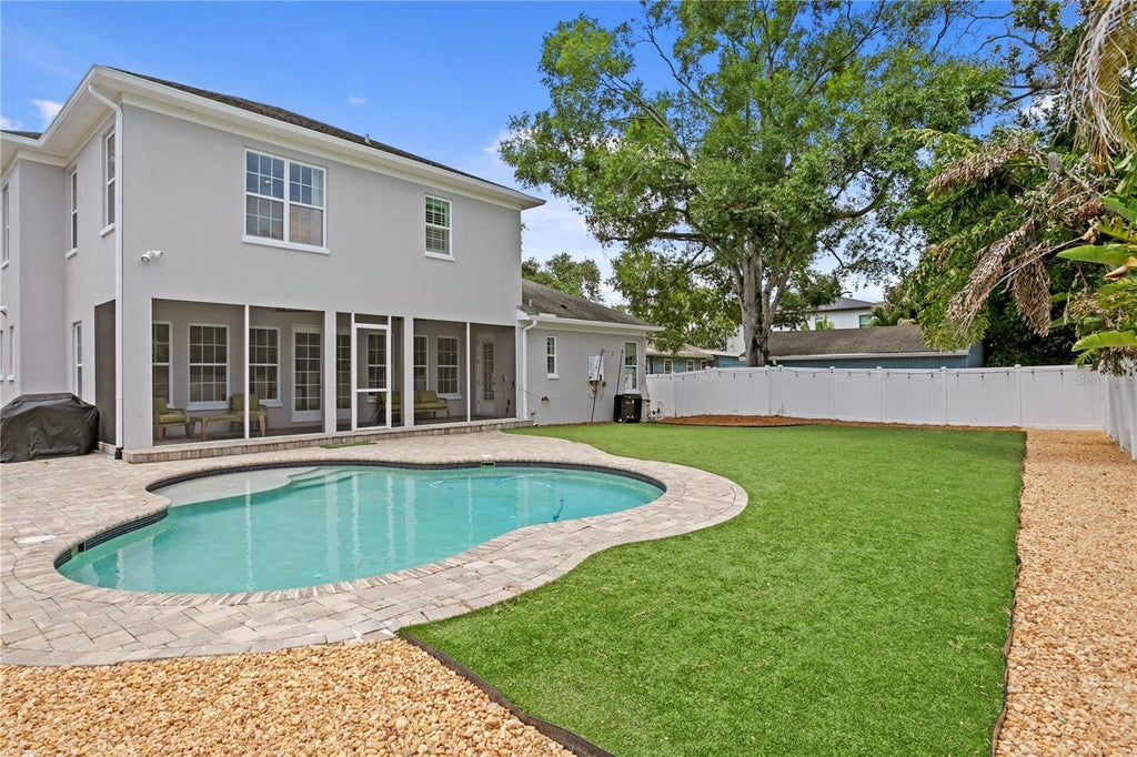 Photo of 4001 W Vasconia Street, Tampa, FL 33629 (MLS # TB8514397)