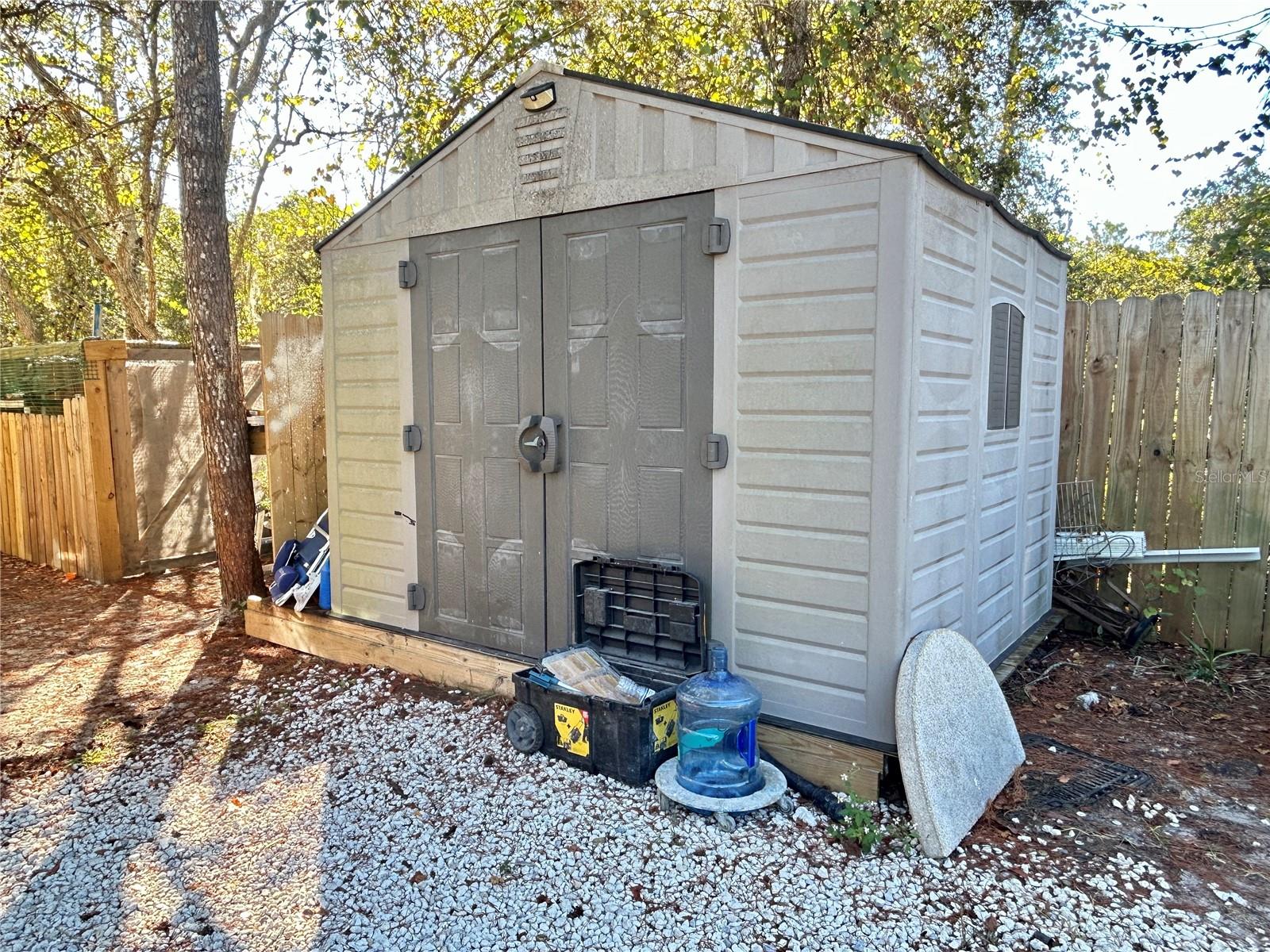 MOON LAKE ESTATES - Residential