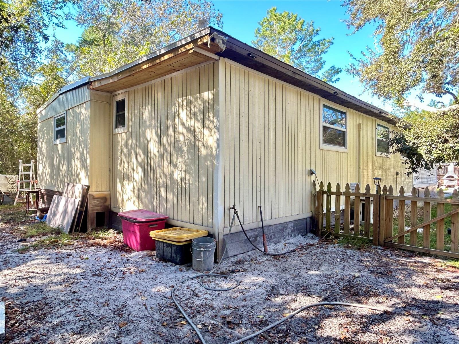 MOON LAKE ESTATES - Residential