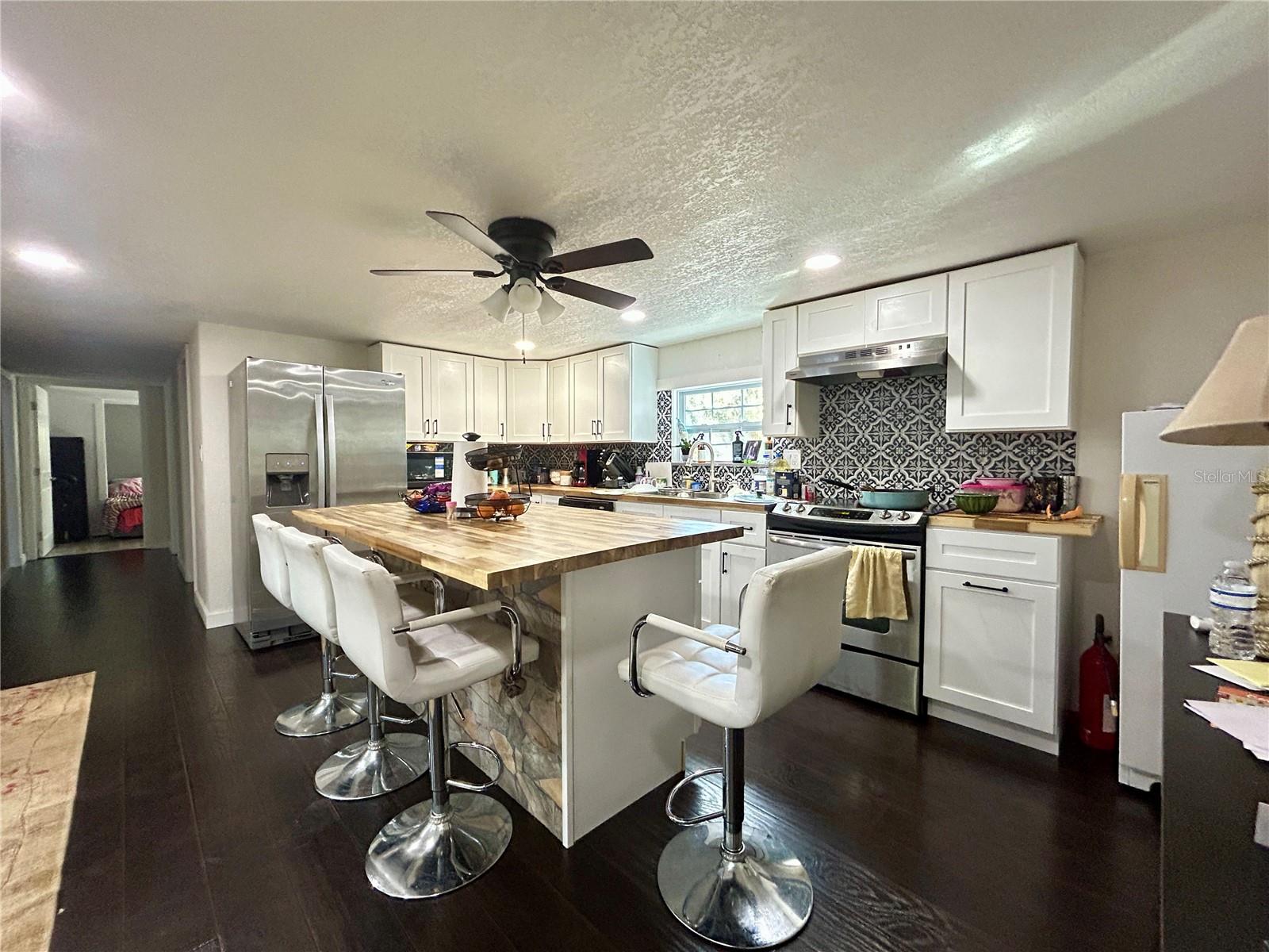 MOON LAKE ESTATES - Residential