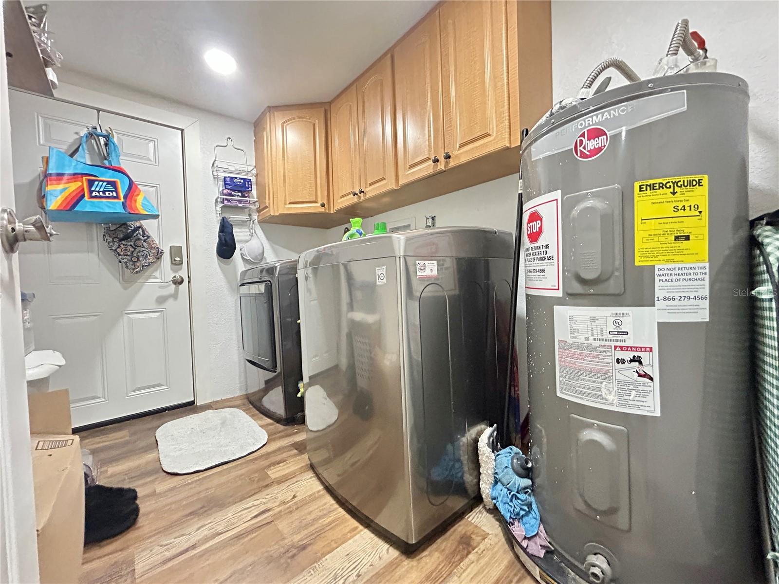 MOON LAKE ESTATES - Residential