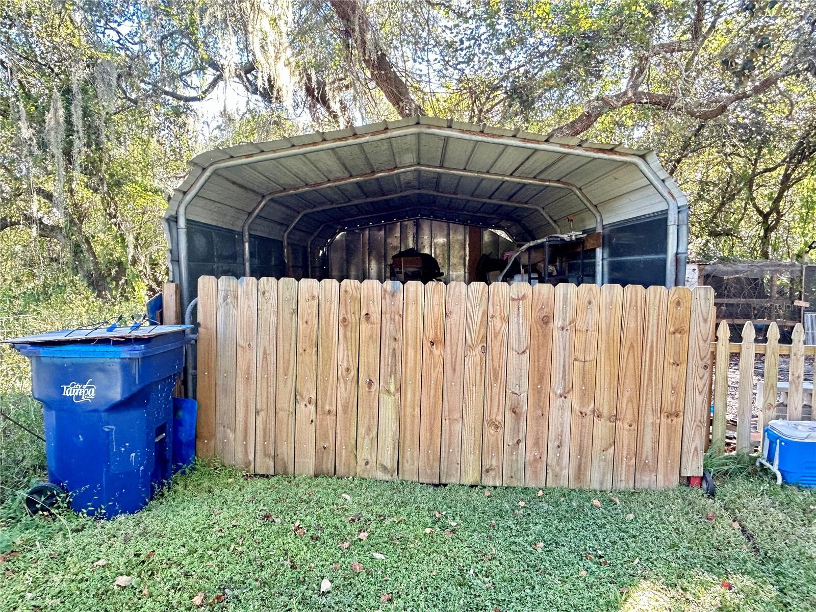 MOON LAKE ESTATES - Residential