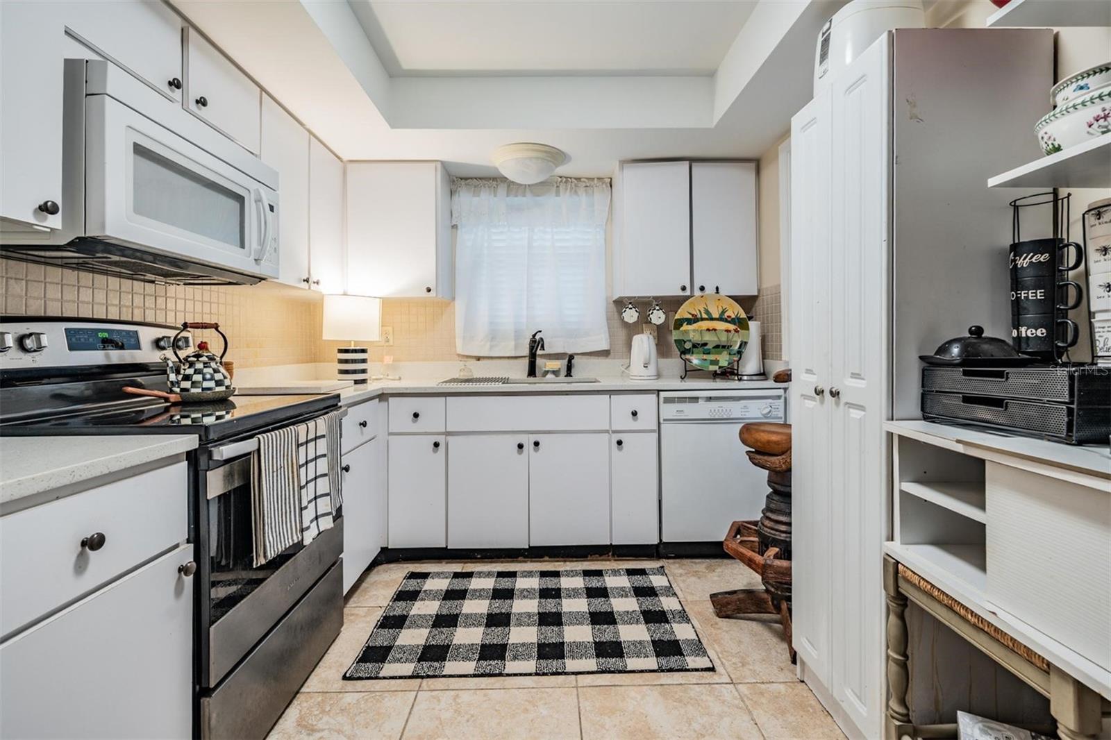 147 BLUFF VIEW DRIVE 105