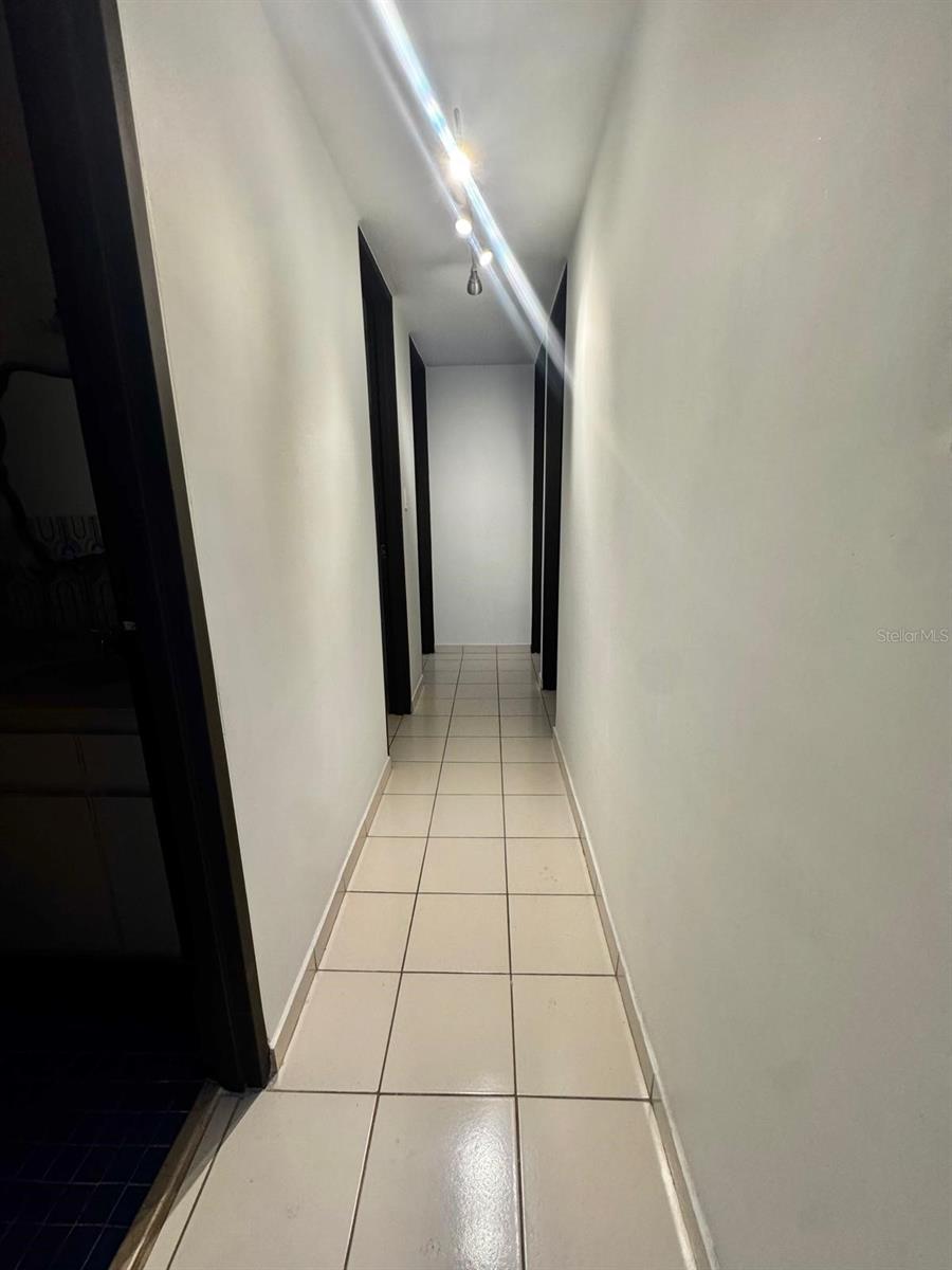 COND. SEGOVIA - Residential Lease