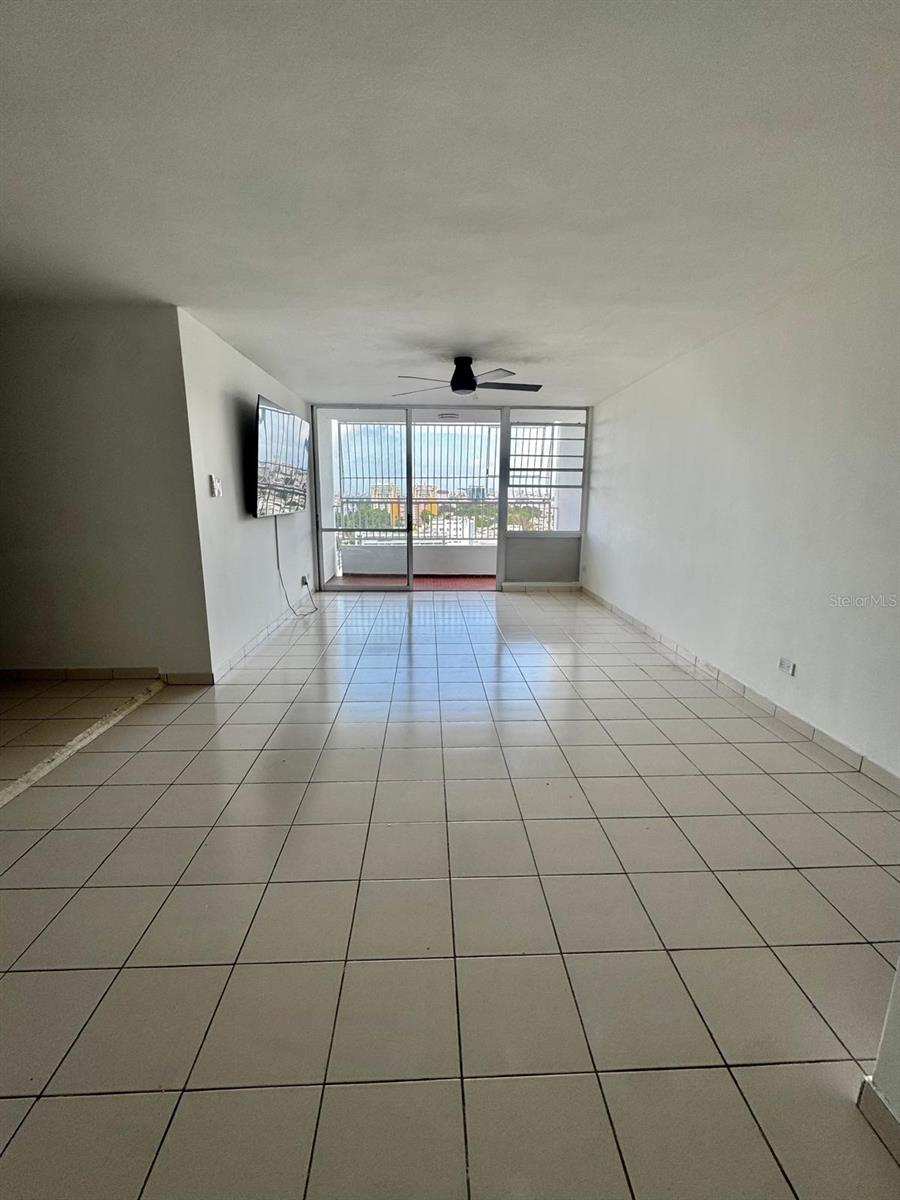 COND. SEGOVIA - Residential Lease