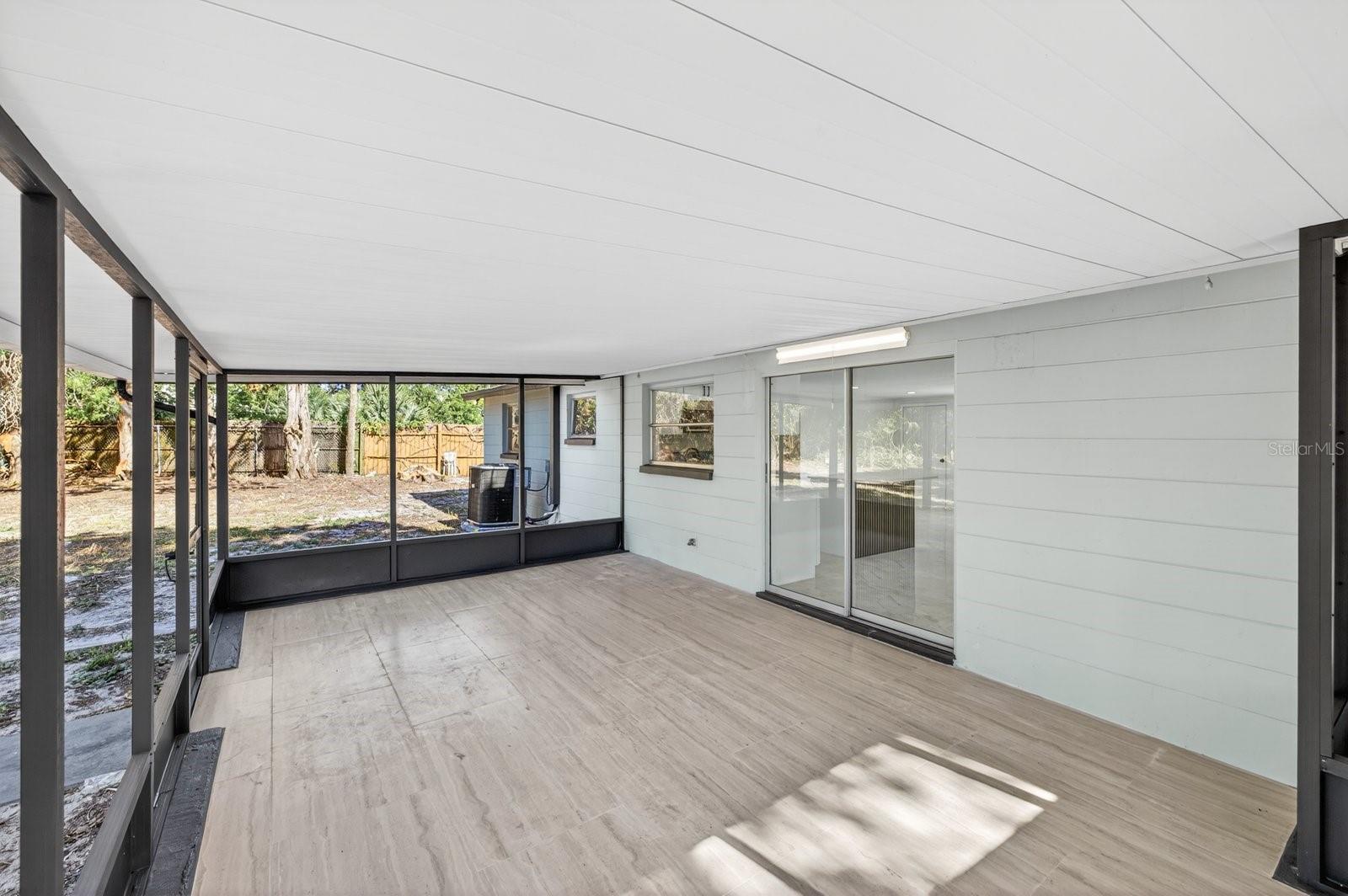 COUNTRY CLUB ESTATES - Residential