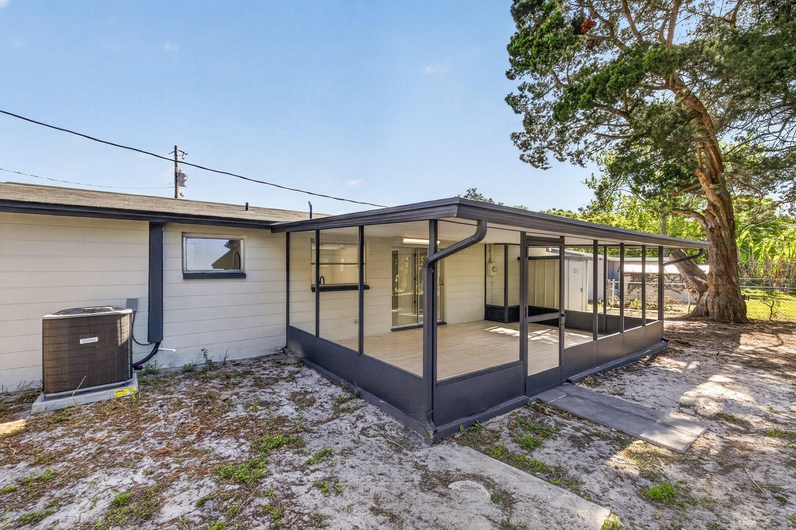 COUNTRY CLUB ESTATES - Residential