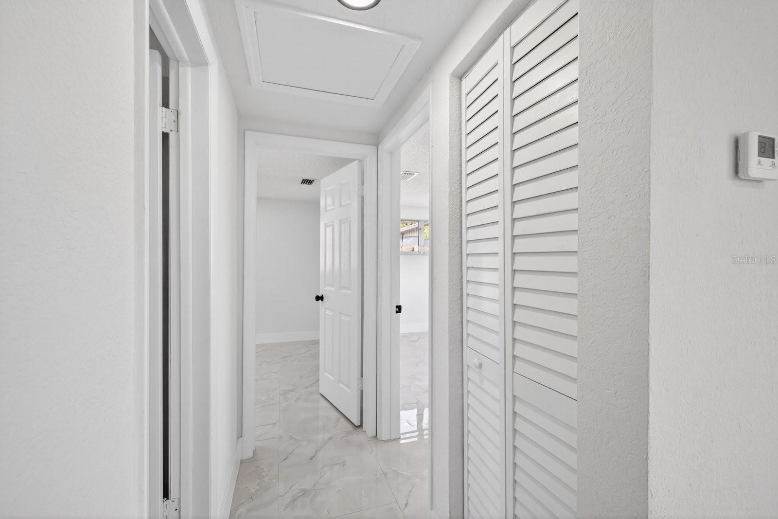 COUNTRY CLUB ESTATES - Residential