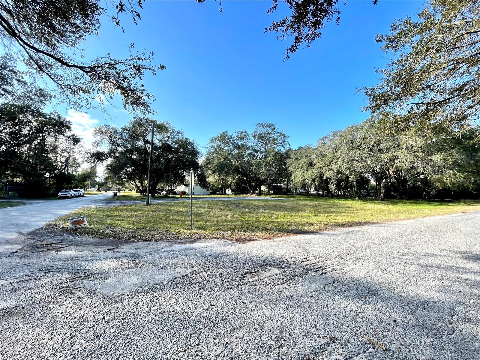 HAMNERS W E WONDERLAND ACRES - Land