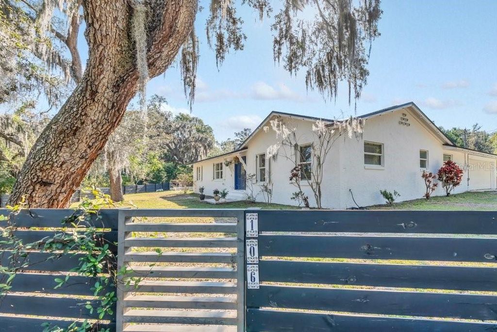 Photo of 106 Butler Street, Windermere, FL 34786 (MLS # O6369696)