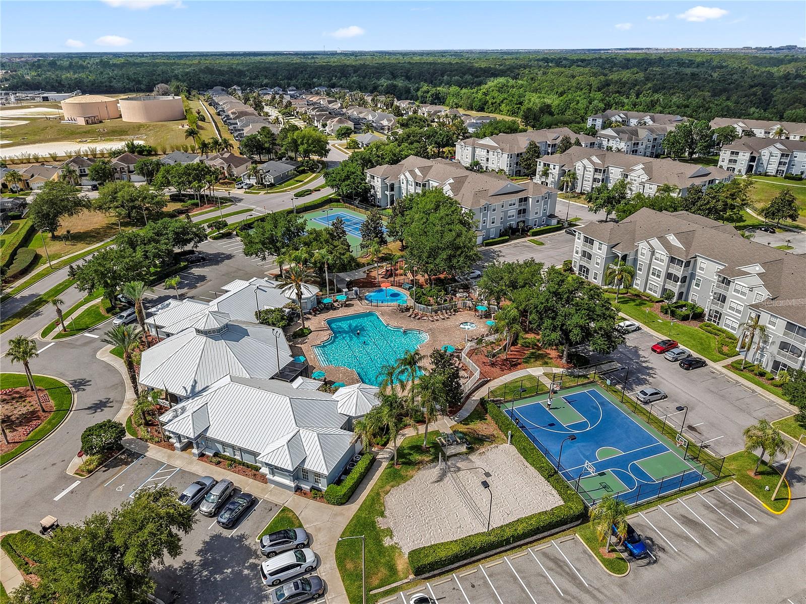 WYNDHAM PALMS CONDO PH 3 - Residential