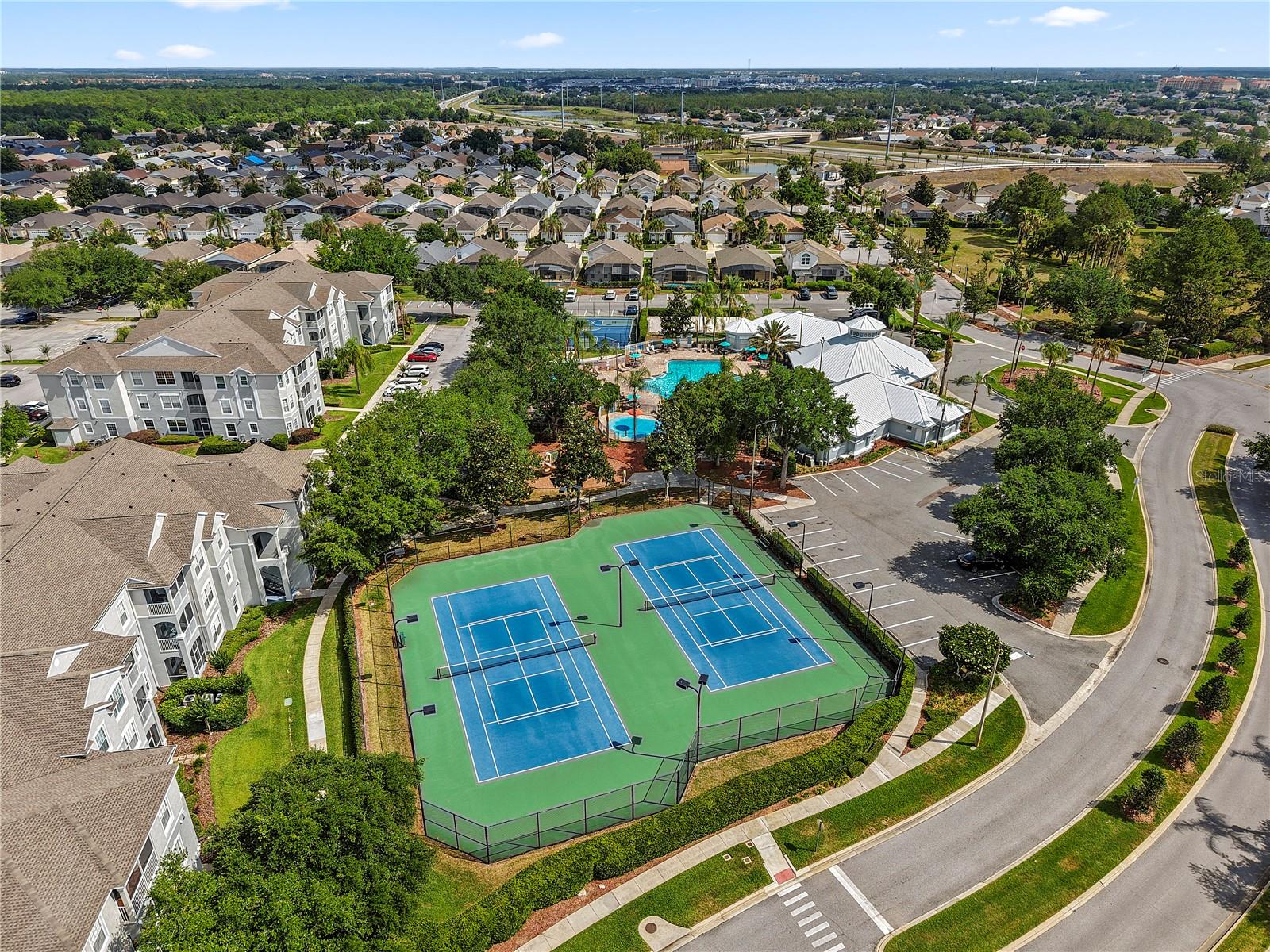 WYNDHAM PALMS CONDO PH 3 - Residential