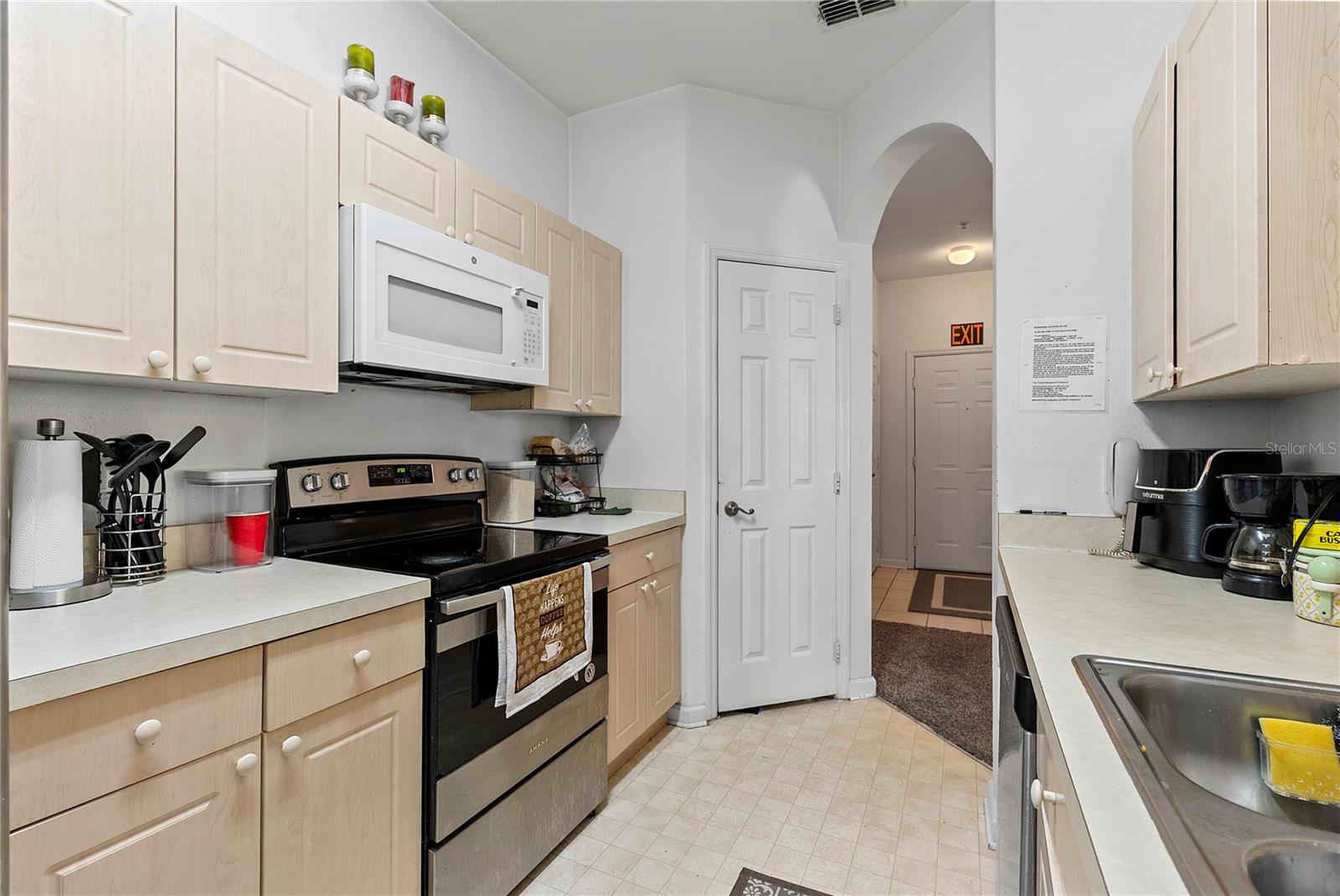 WYNDHAM PALMS CONDO PH 3 - Residential