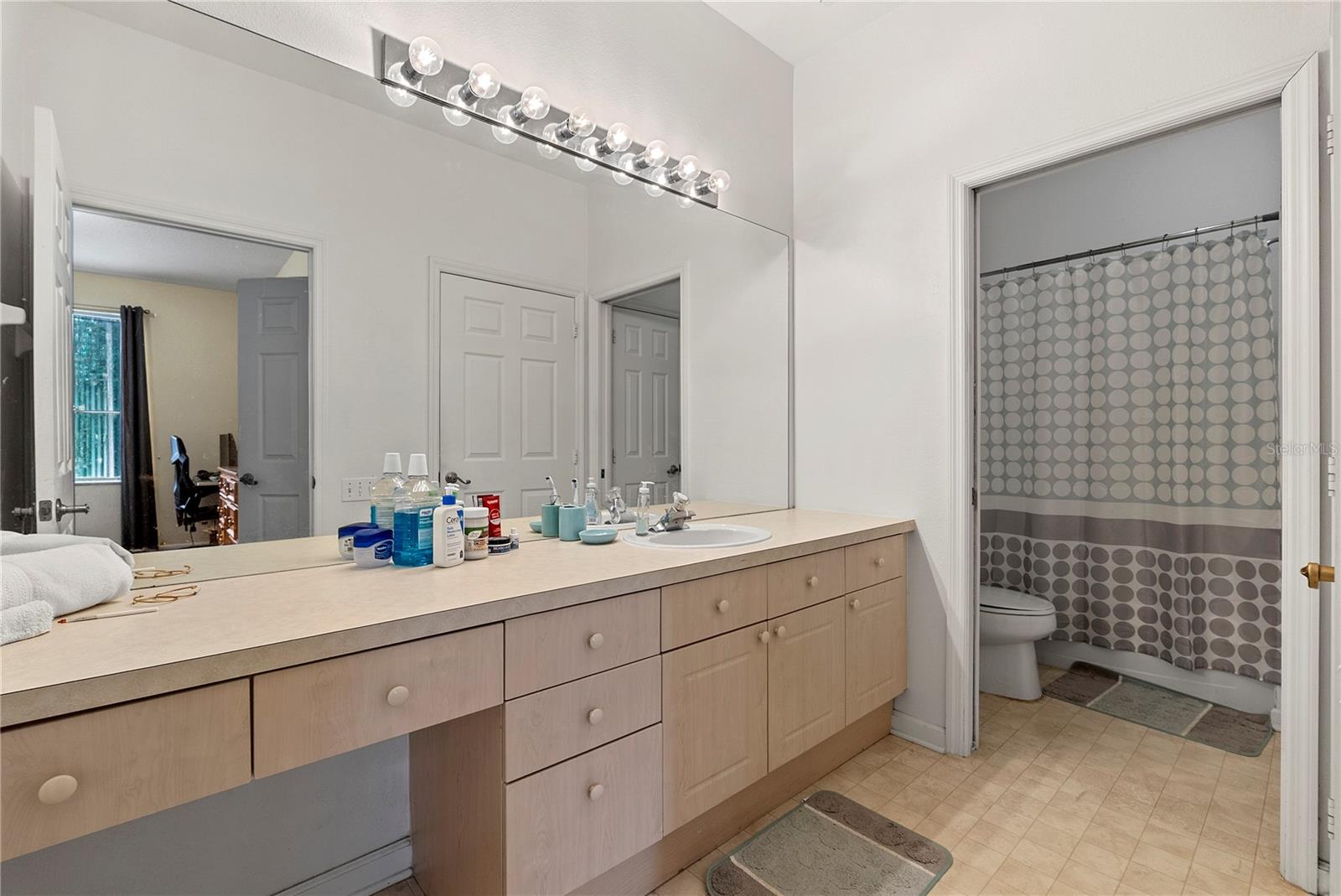 WYNDHAM PALMS CONDO PH 3 - Residential
