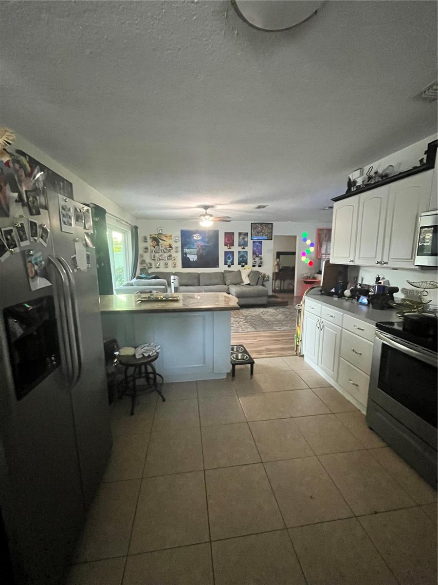 TROPICAL GROVES - Residential