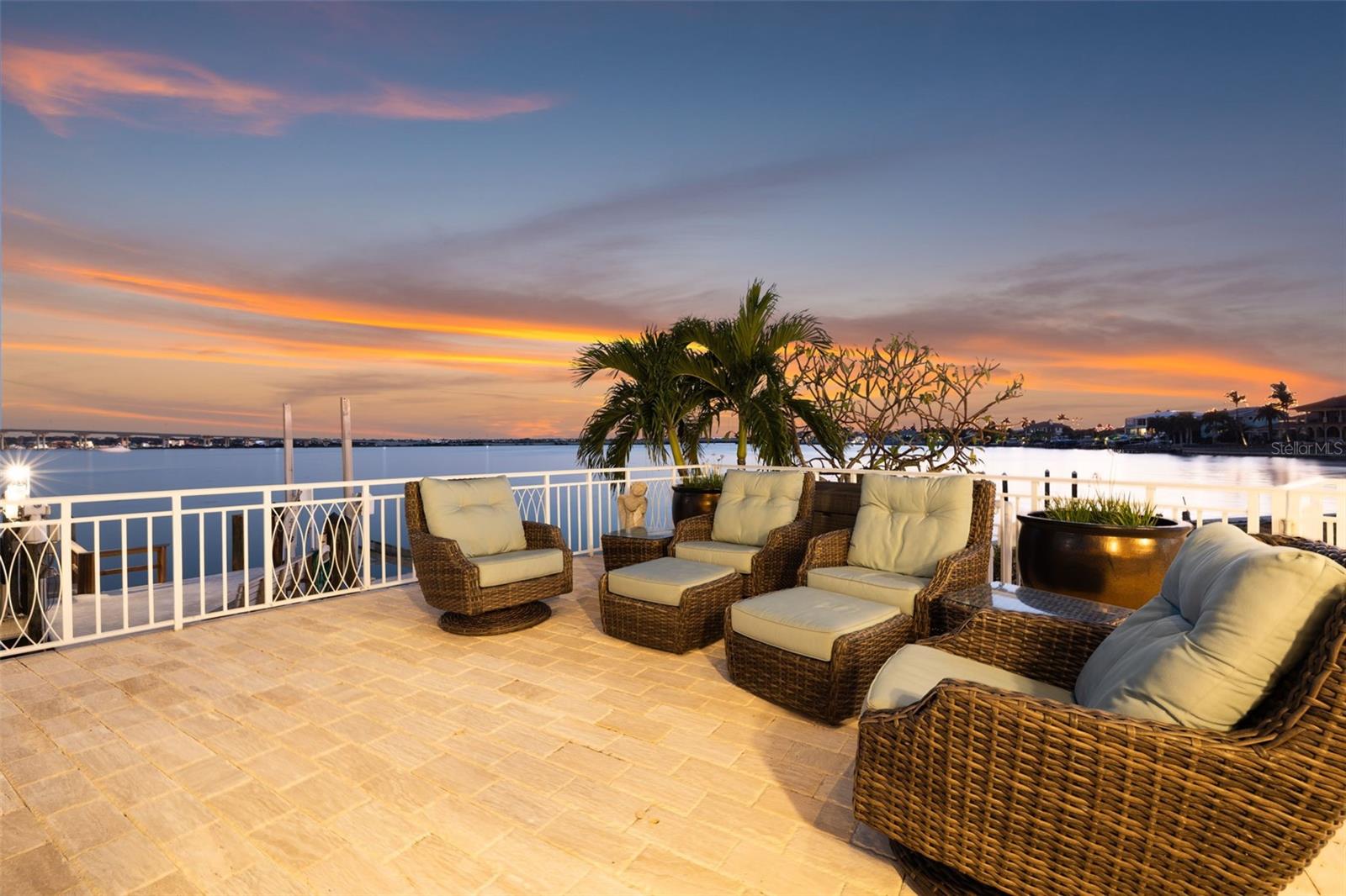 BELLEVUE ESTATES ISLAND - Residential