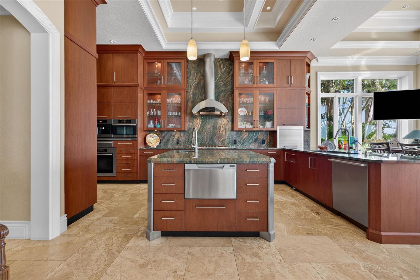 BELLEVUE ESTATES ISLAND - Residential