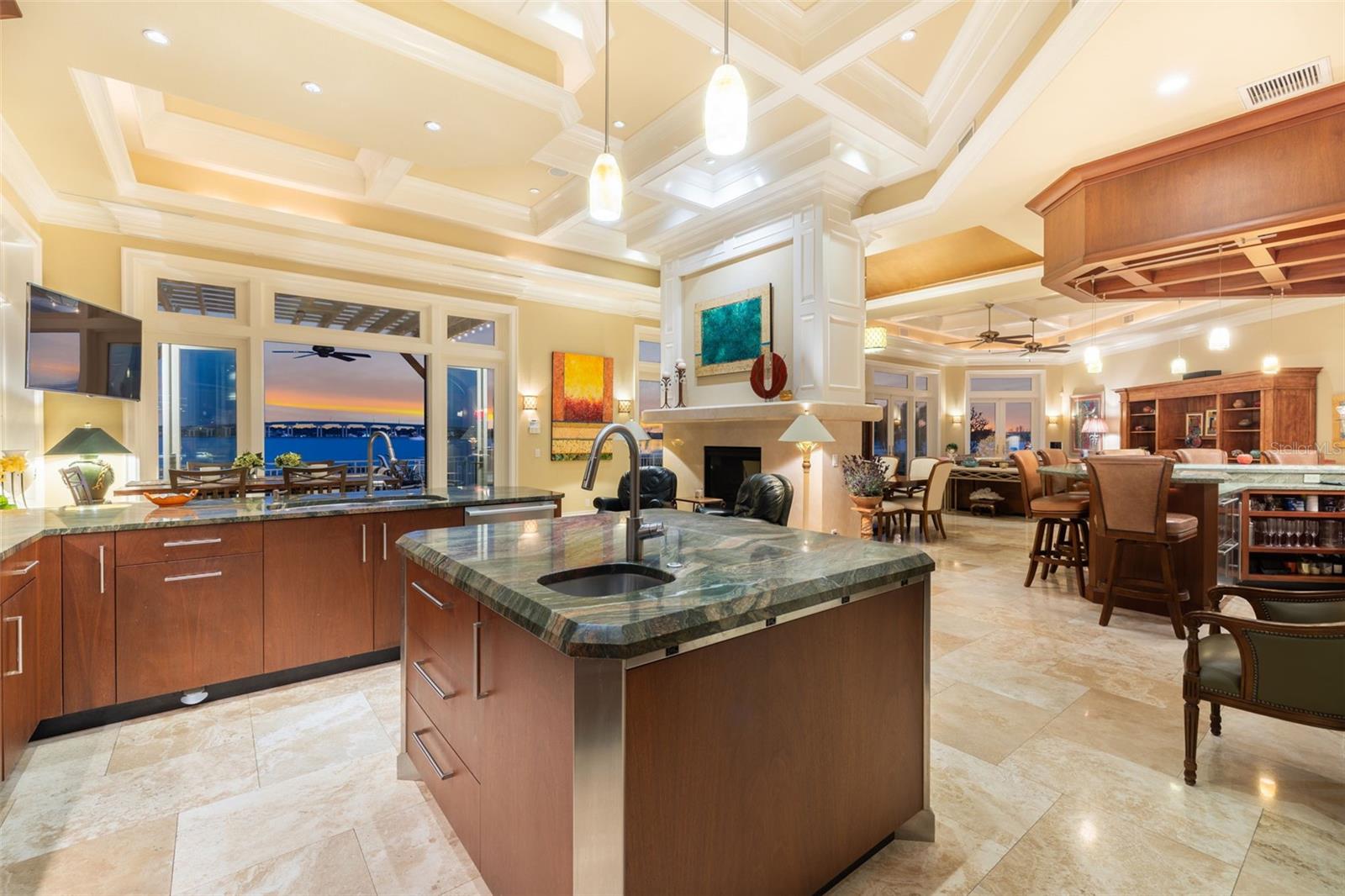 BELLEVUE ESTATES ISLAND - Residential