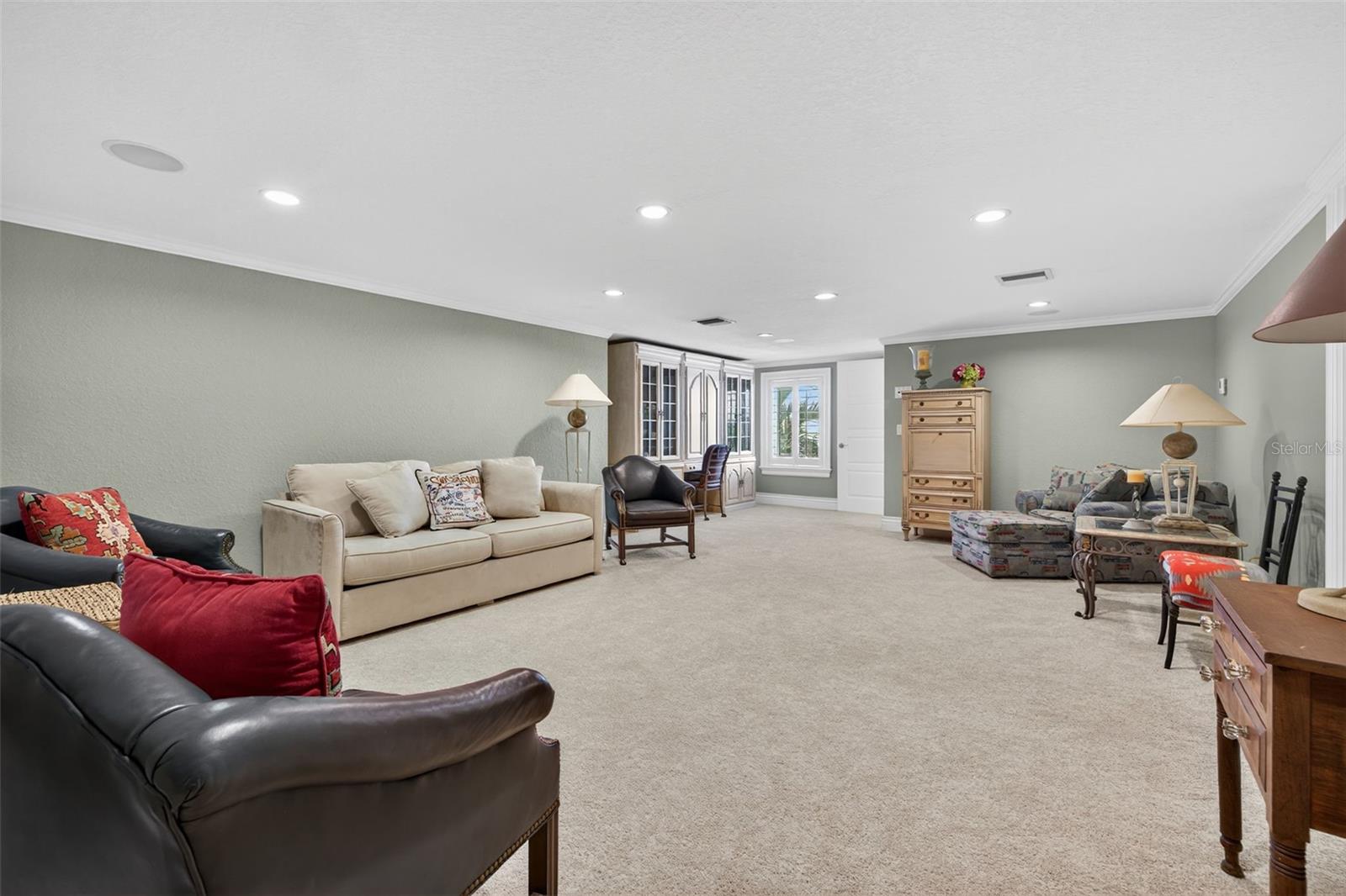 BELLEVUE ESTATES ISLAND - Residential