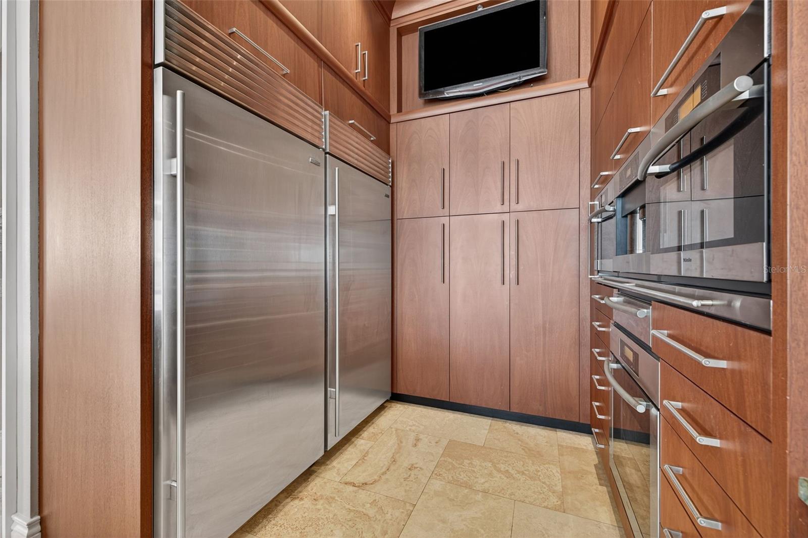 BELLEVUE ESTATES ISLAND - Residential