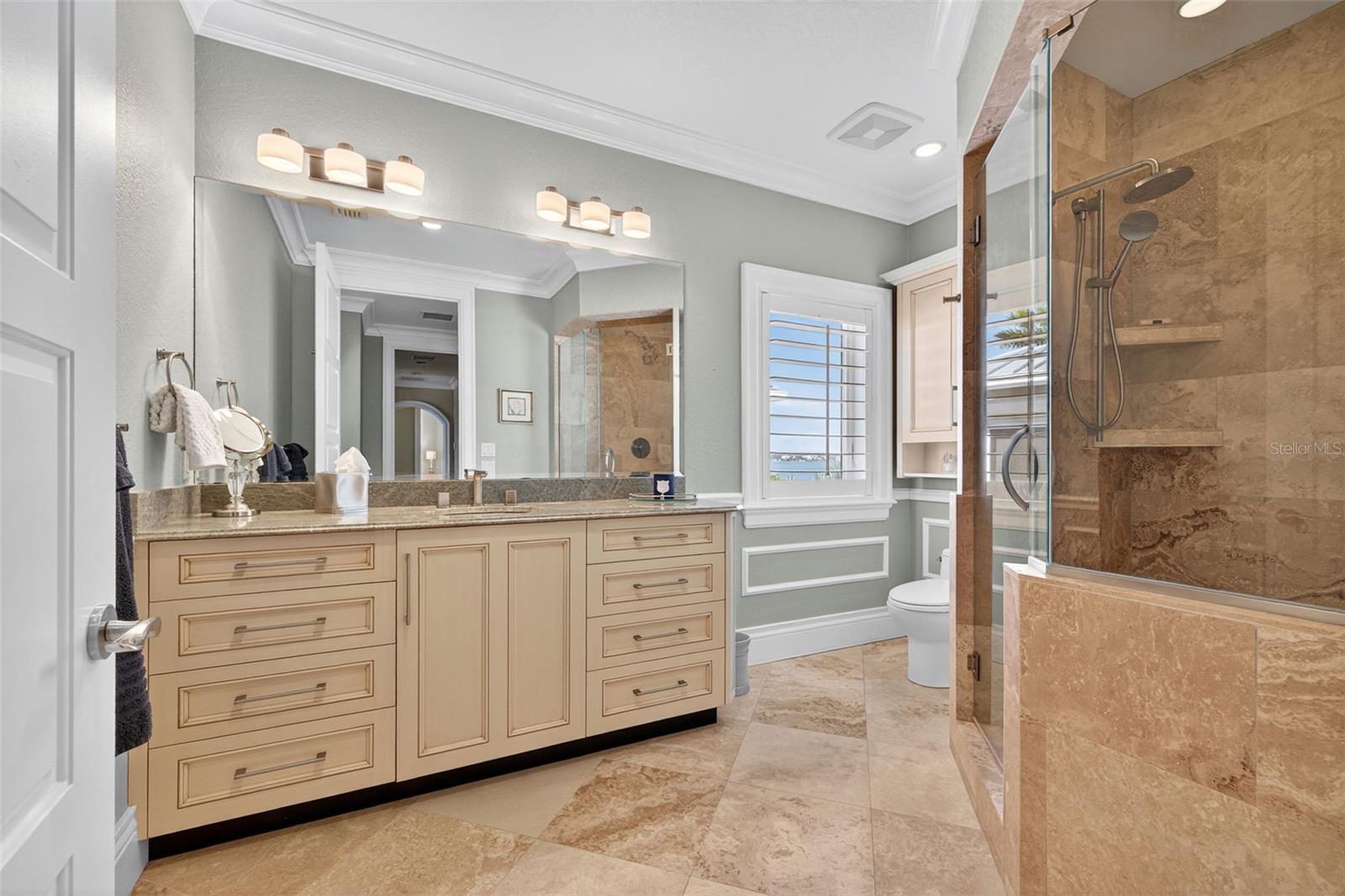 BELLEVUE ESTATES ISLAND - Residential